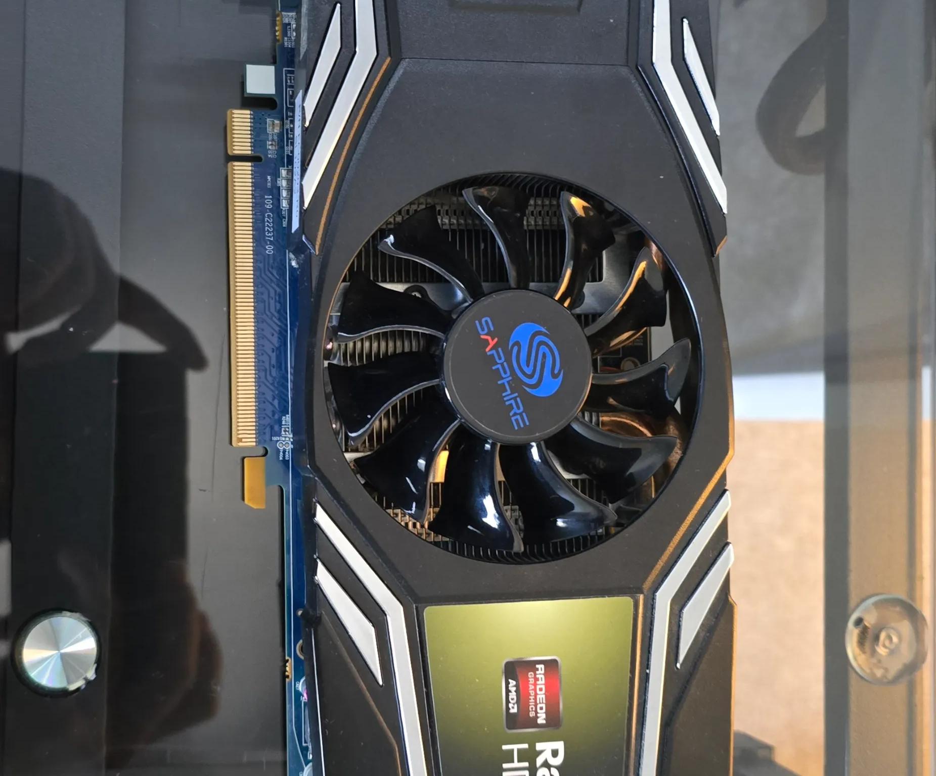 Radeon 5830 1GB