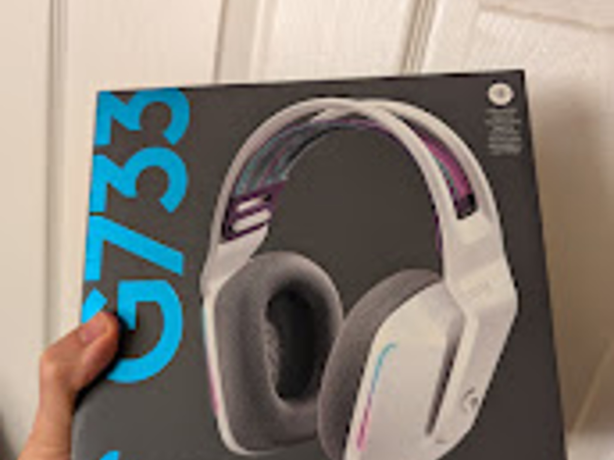 BNIB Logitech G733 Lightspeed Wireless Gaming RGB Headset, White