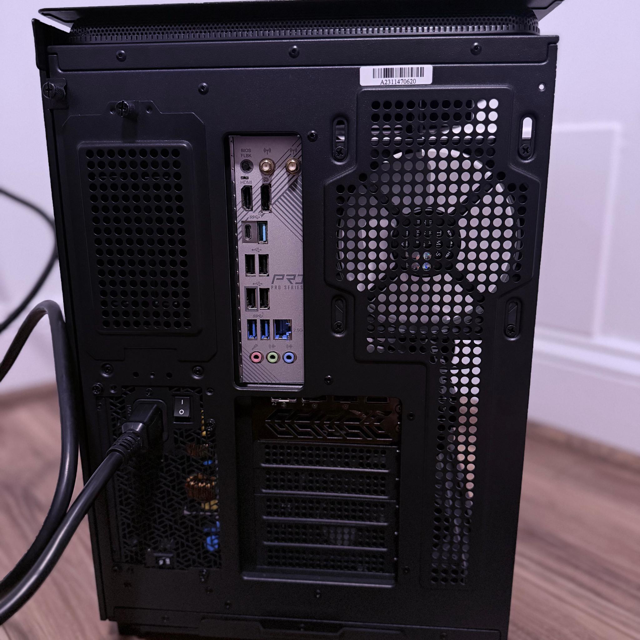 ❄️"Artic Veil"❄️| 4k Gaming | 7900 XTX 24gb| Ryzen 9 7900 | 32GB Ram | 2tb SSD | WiFi