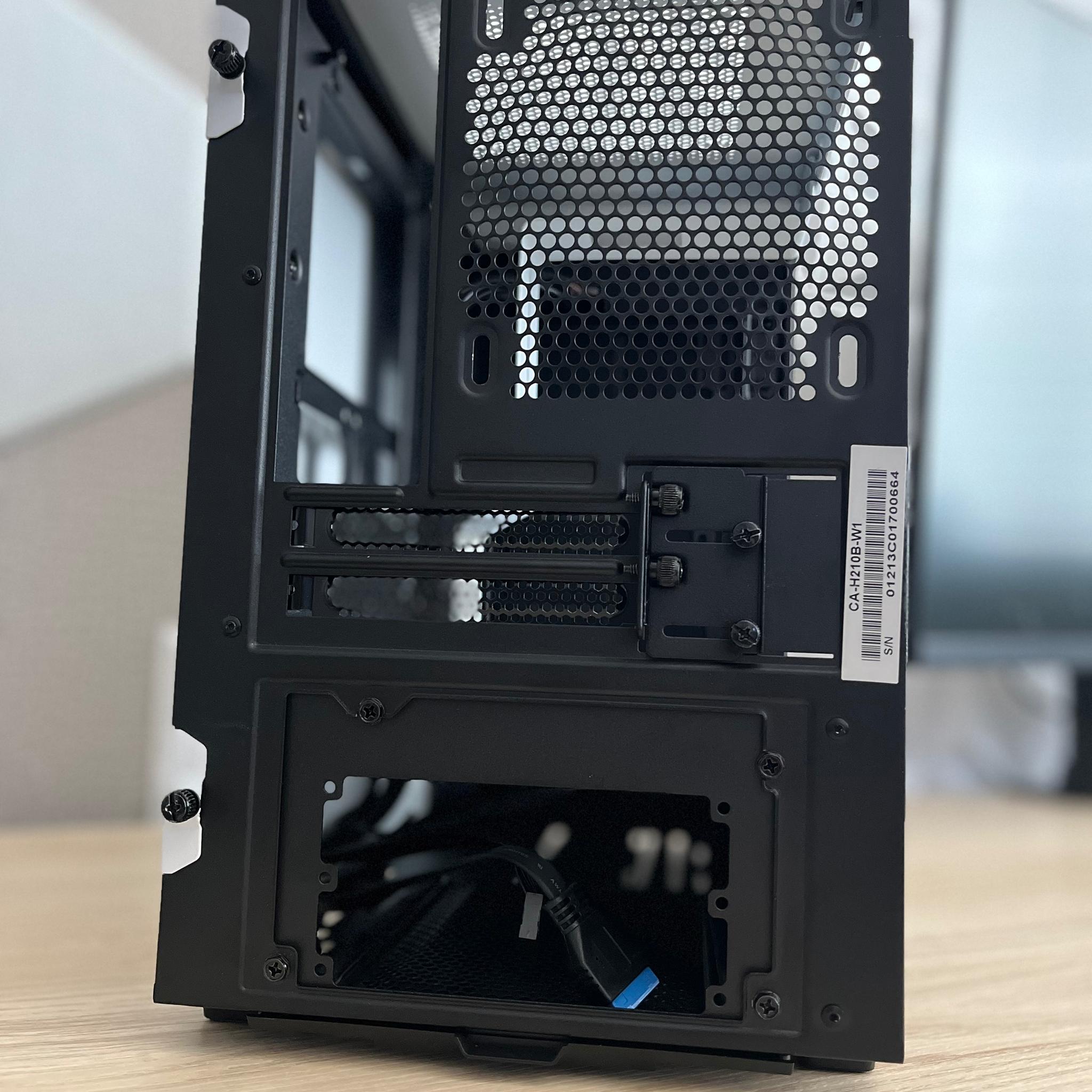 **SUMMER SALE** NZXT H210 MINI ITX GAMING CASE -  GREAT CONDITION
