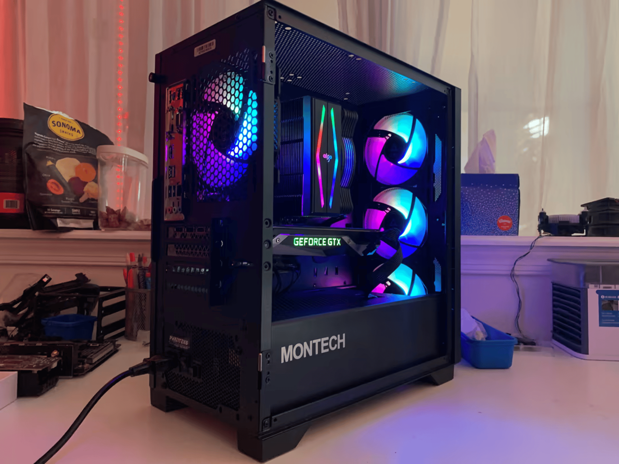 Monty/ I7 9700/ 1080TI 11GB Gaming PC