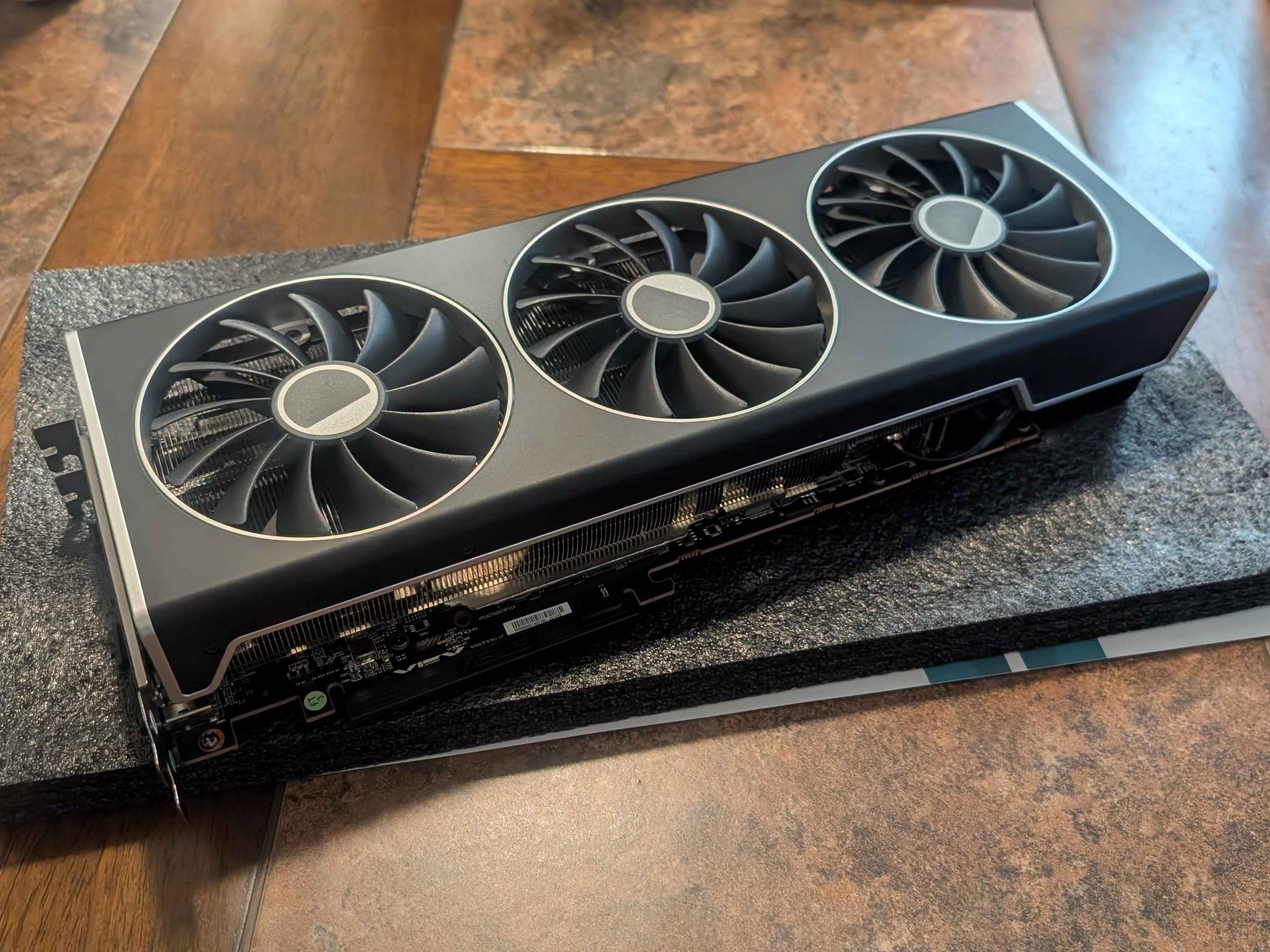 XFX Speedster MERC310 AMD Radeon RX 7900XT