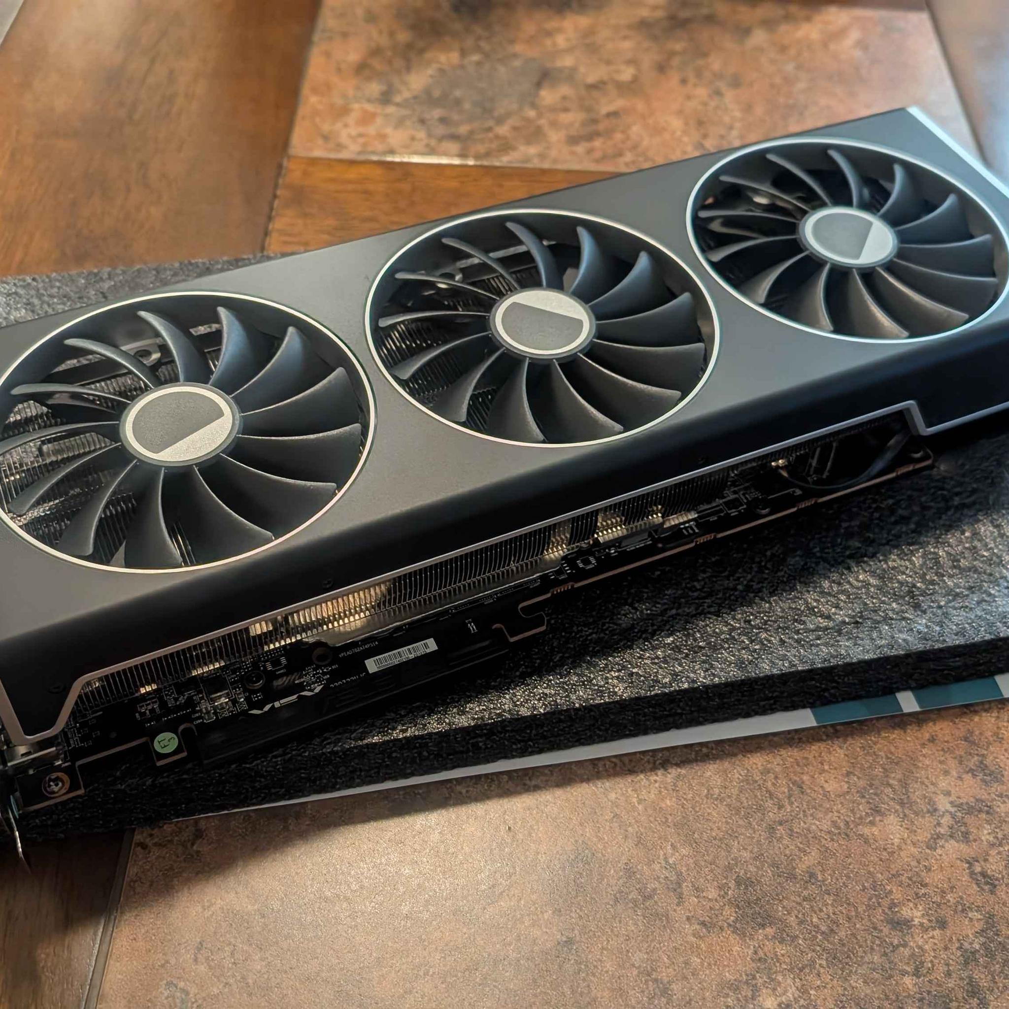 XFX Speedster MERC310 AMD Radeon RX 7900XT