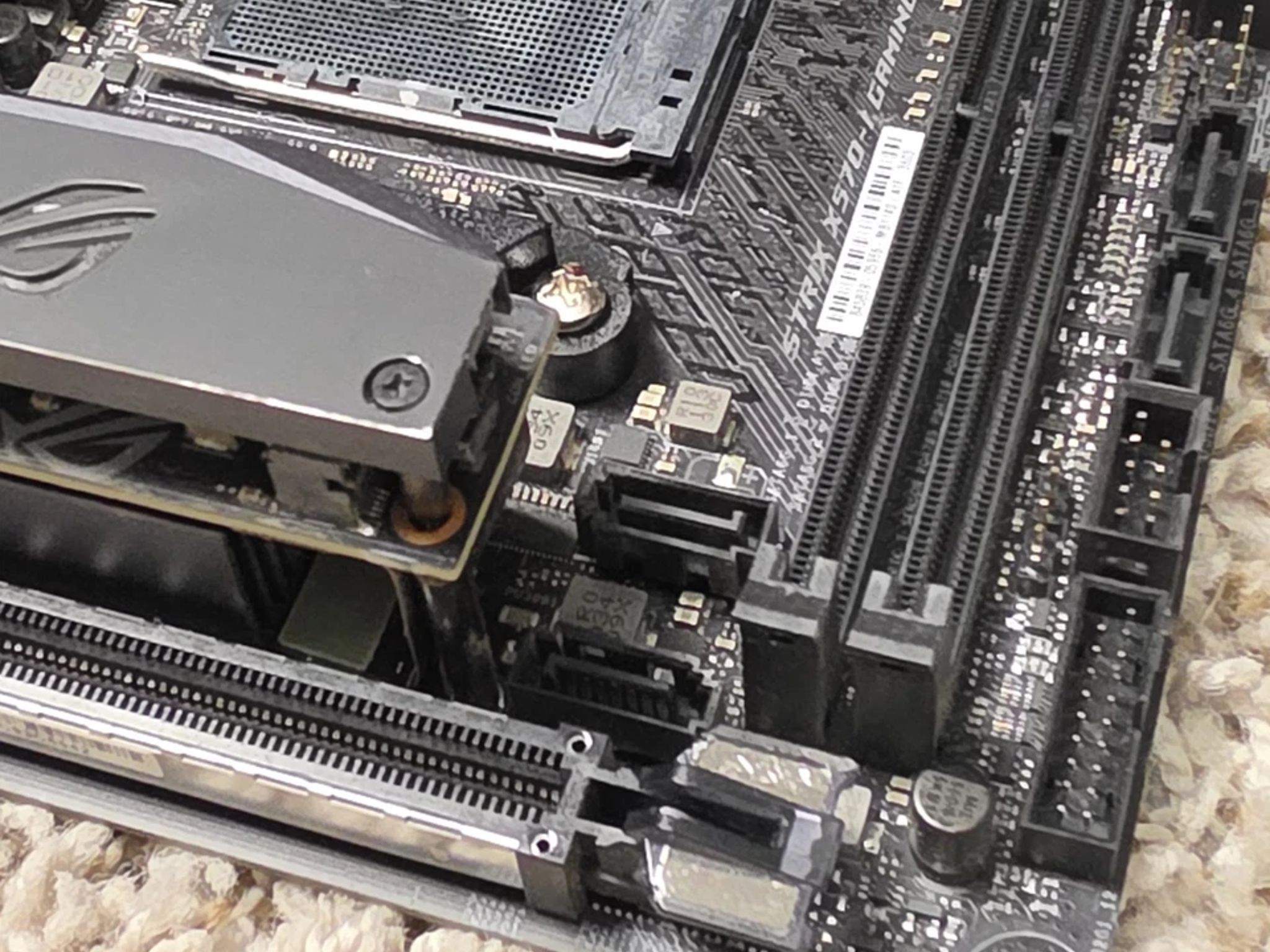 ASUS ROG Strix X570-I Gaming Mini-ITX Motherboard AMD AM4 Socket, DDR4