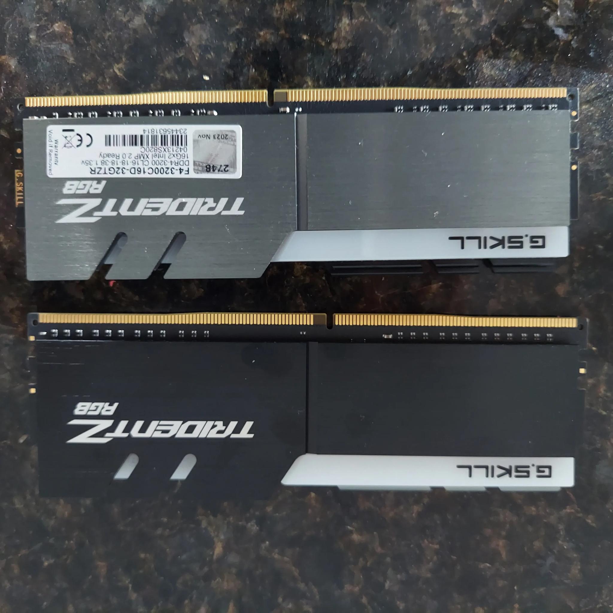 *open box* gskill trident RGB 32gb 16x2 3200mhz ddr4