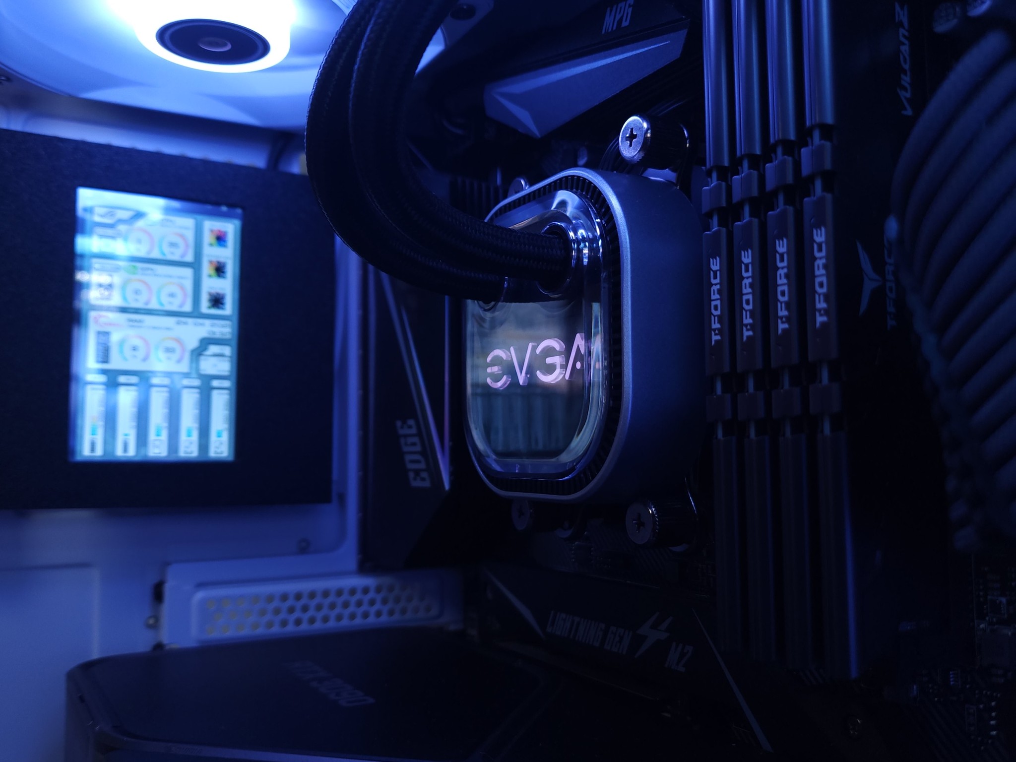 💙🤍RTX 3090 | Ryzen 9 5900X | 32GB 3200MHz | 1TB NVMe Gen 4