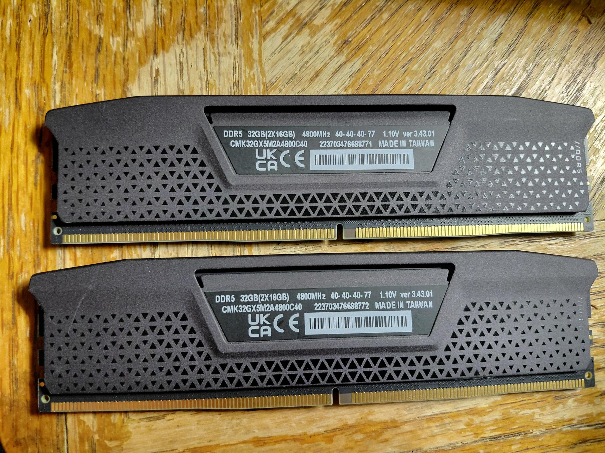 CORSAIR Vengeance® 32GB (2x16GB) DDR5 RAM 4800MT/s CL40 Memory Kit — Black