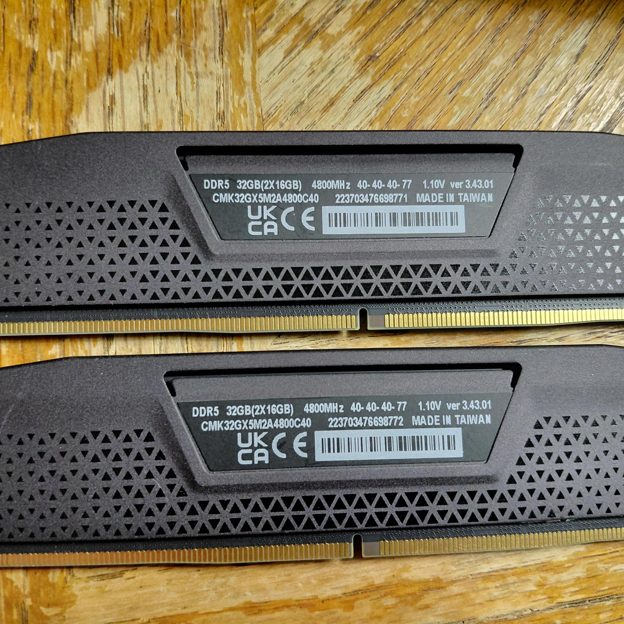 CORSAIR Vengeance® 32GB (2x16GB) DDR5 RAM 4800MT/s CL40 Memory Kit — Black