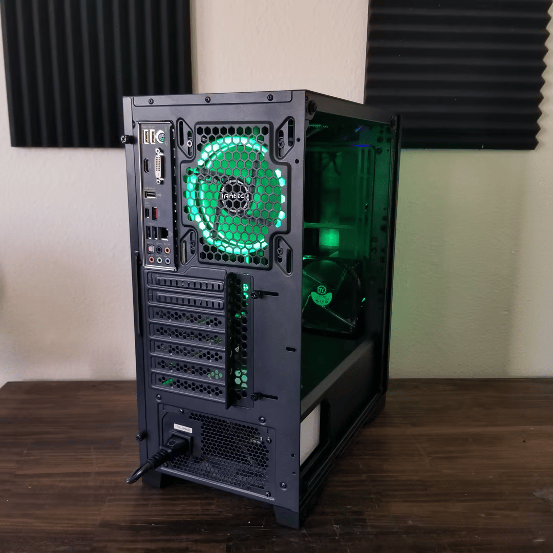 Intel Core i5 6500 UpTo 3.6GHz w/ Intel HD Graphics 530 // Team Group 8GB 2400MHz // Levin 120GB SSD