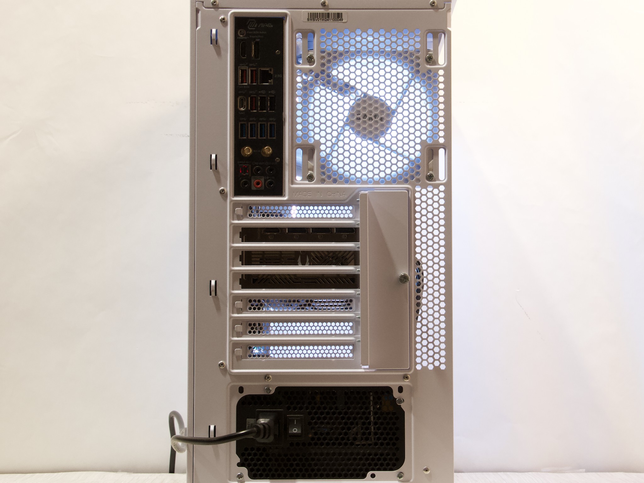 RTX 5070 Ti, Ryzen 7 7800X3D, 32GB DDR5, 2TB NVMe SSD, WiFi - High End 4K Gaming PC
