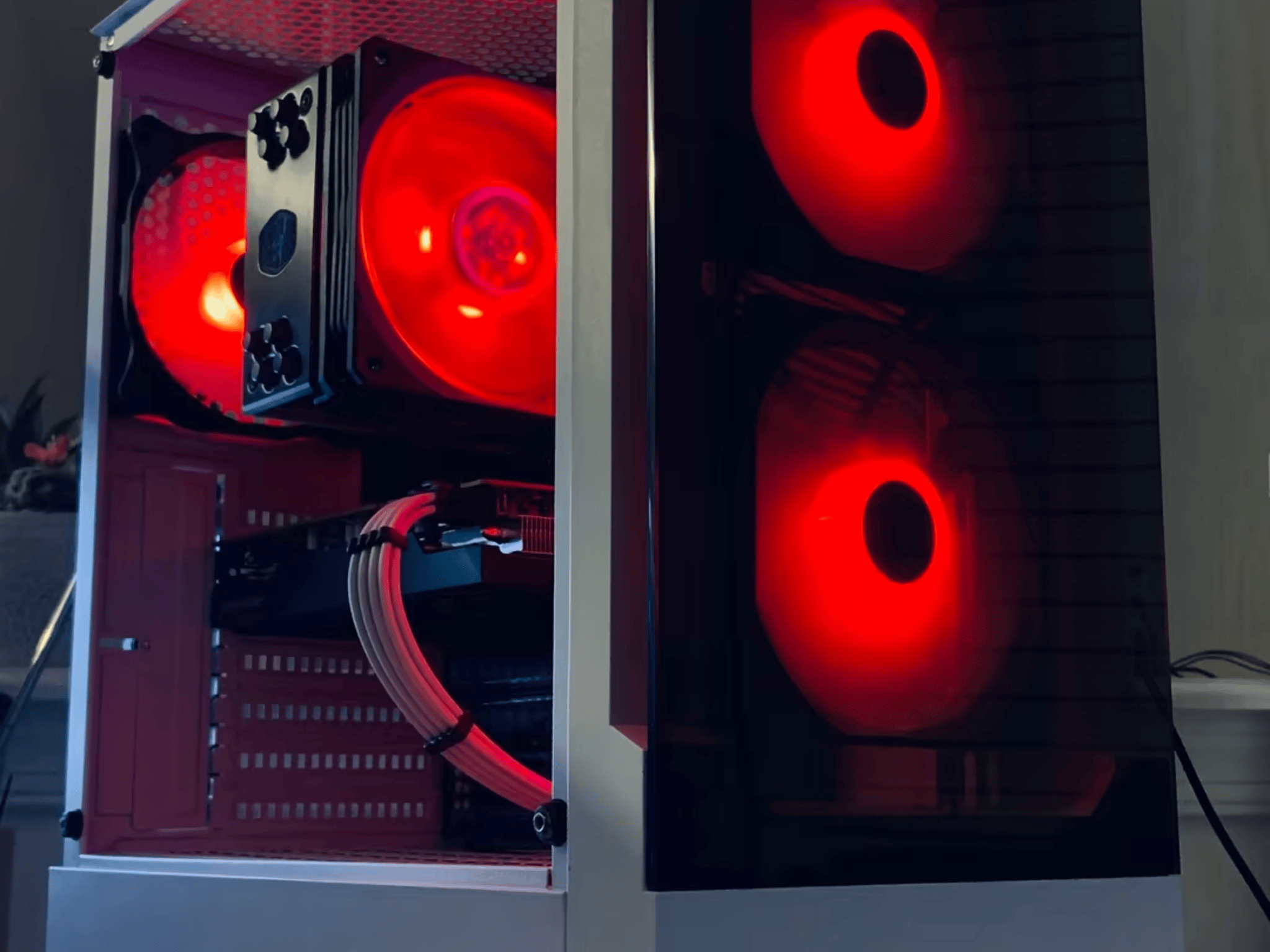 Divine😇/ RX6600xt, R5 3600 1440p Gaming and Streaming PC