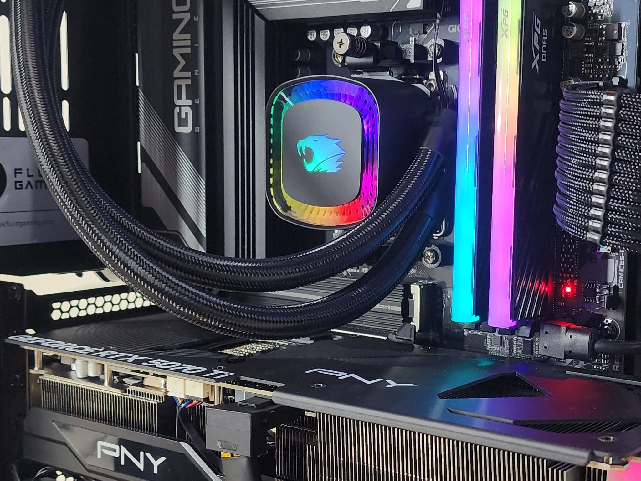 Gaming PC Ryzen 7 9700X 32GB RAM 2TB SSD RTX 5070 Ti 16GB Windows 11 Computer