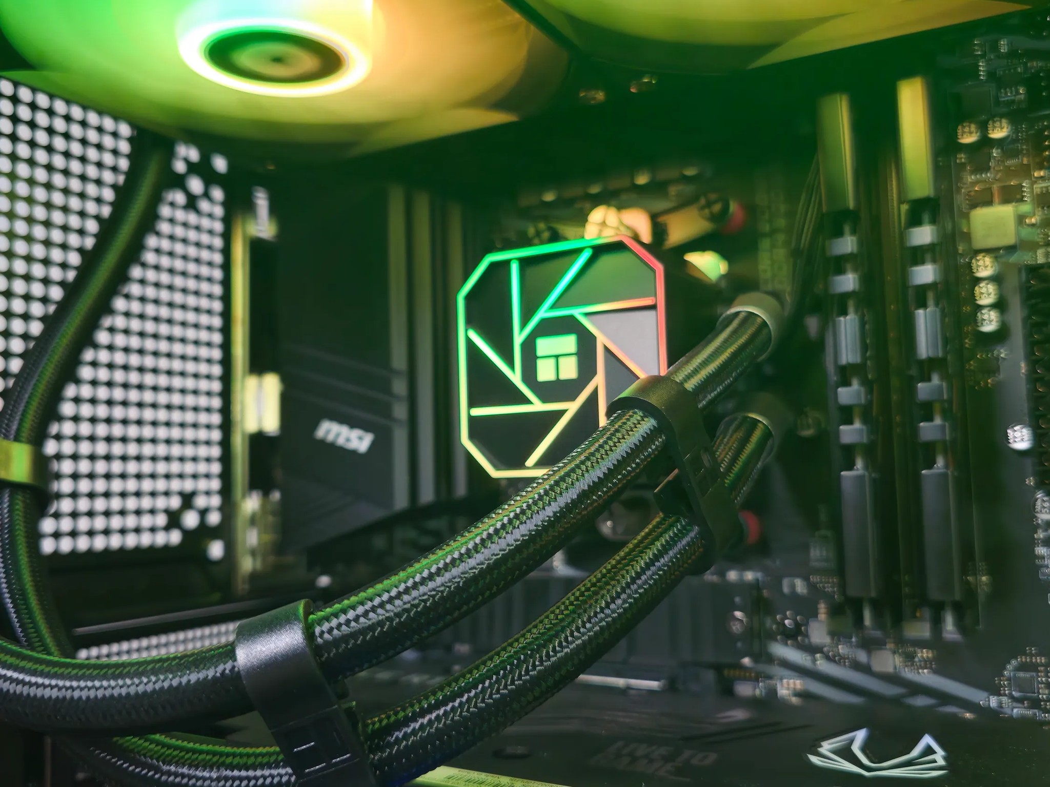 1440p Gaming PC / RTX 3080 10GB / Ryzen 7 5800x / 32GB DDR4 / 1TB SSD