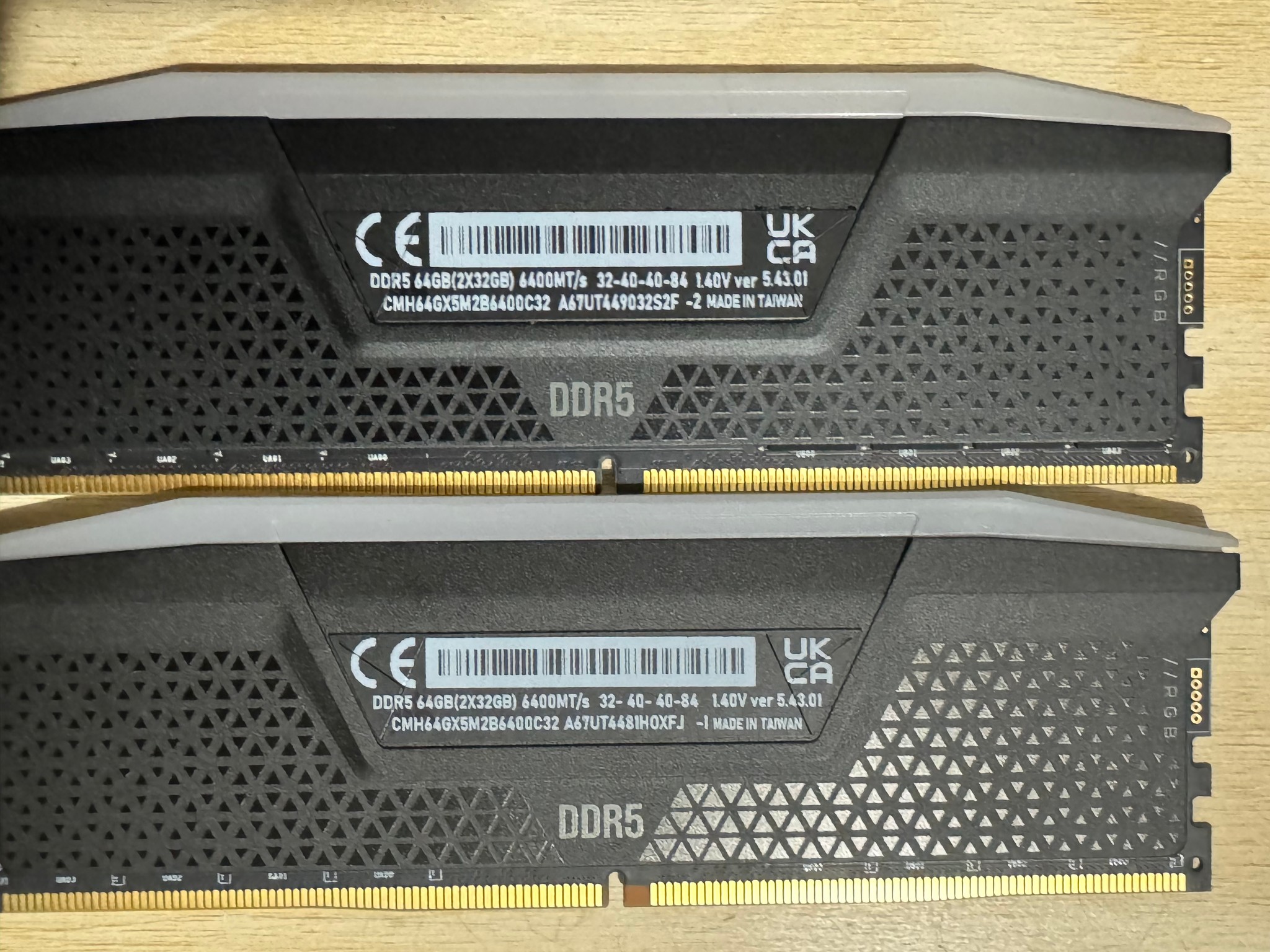 Corsair Vengeance RGB DDR5 64GB (2x32GB) 6400MHz DIMM CMH64GX5M2B6400C32