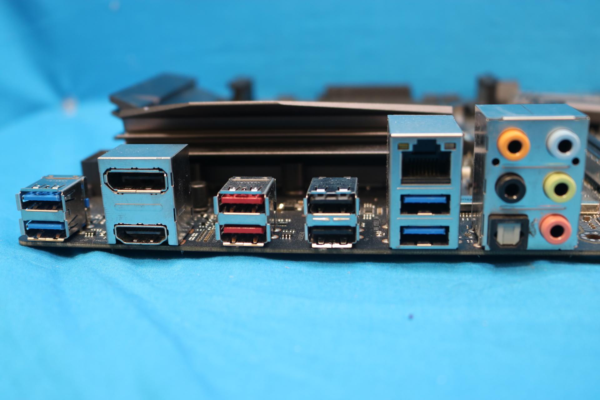 *Newest BIOS* ASUS ROG Strix B350-F Gaming AMD Socket AM4 DDR4 ATX Desktop Motherboard & I/O Shield