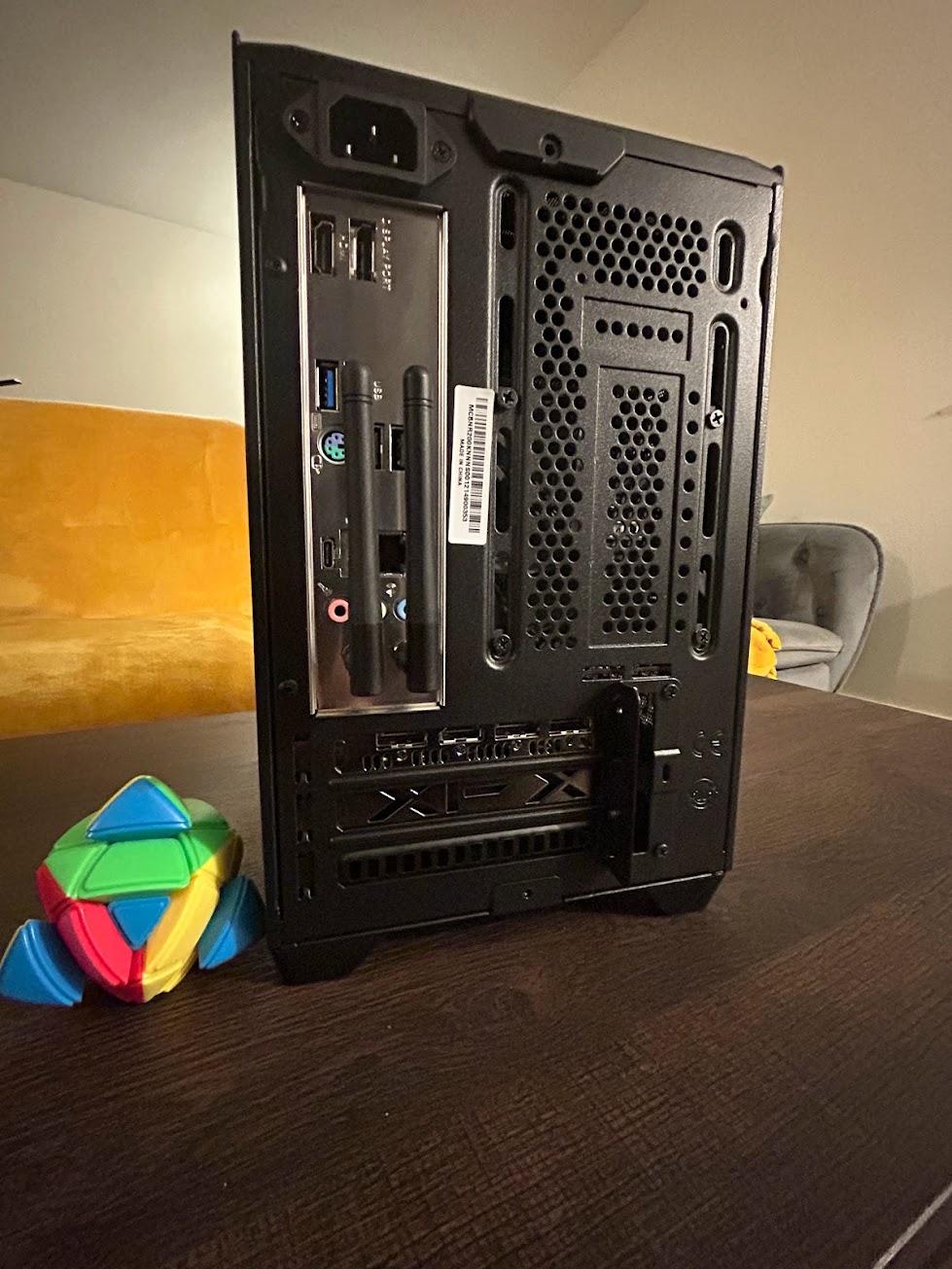 No RGB 5600 + 6700 10GB mini itx NR200