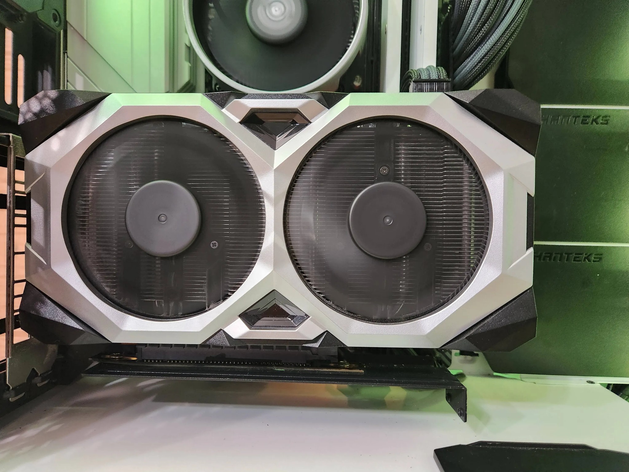 Custom RGB Gaming PC: R5 3600 RTX 2060 1TB SSD 16GB RAM