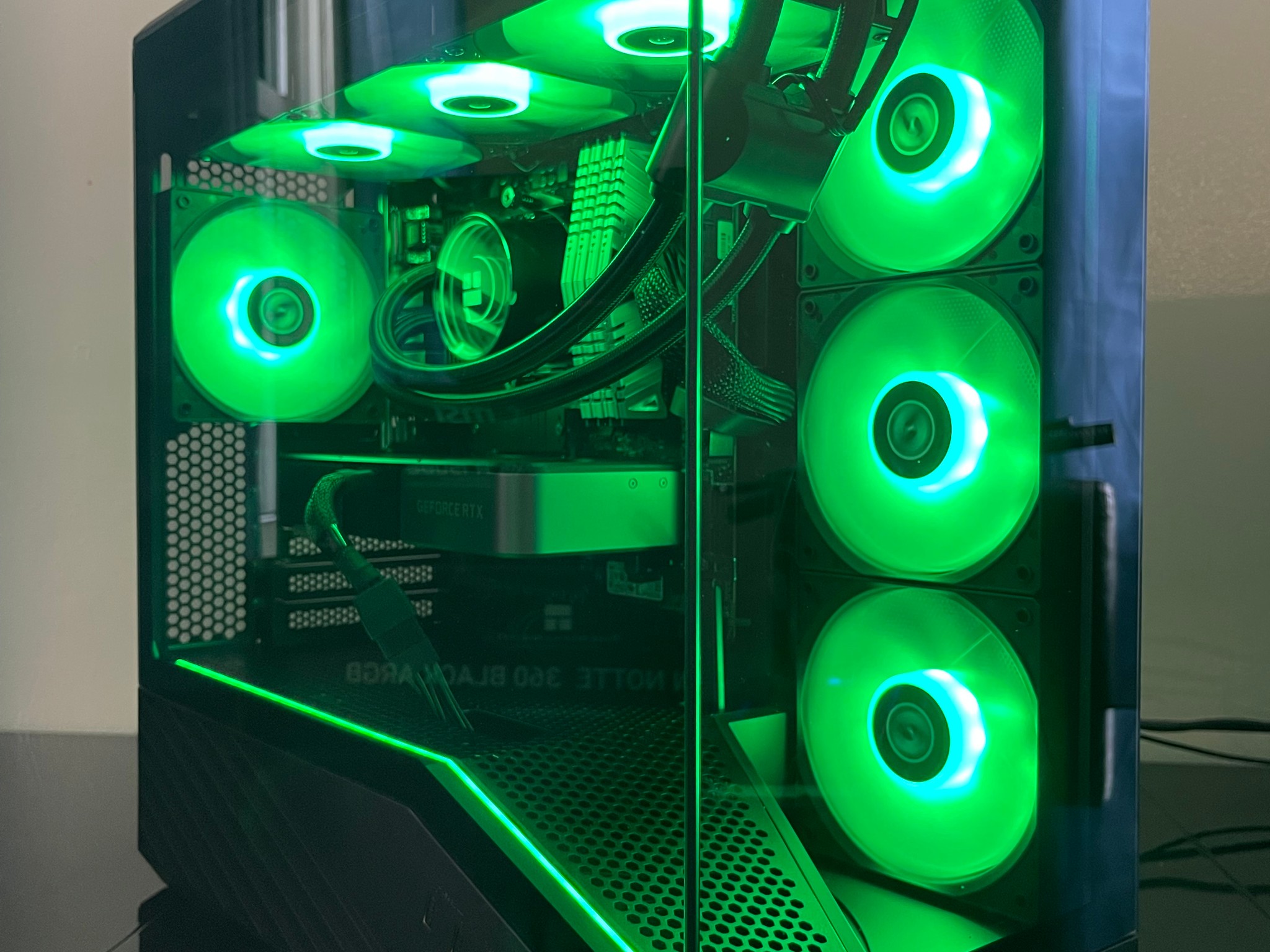 🔥1440p Beast / RTX 3070 FE/ R5 5600G/ 32GB RAM/ 1TB Storage/ liquid cooled🔥