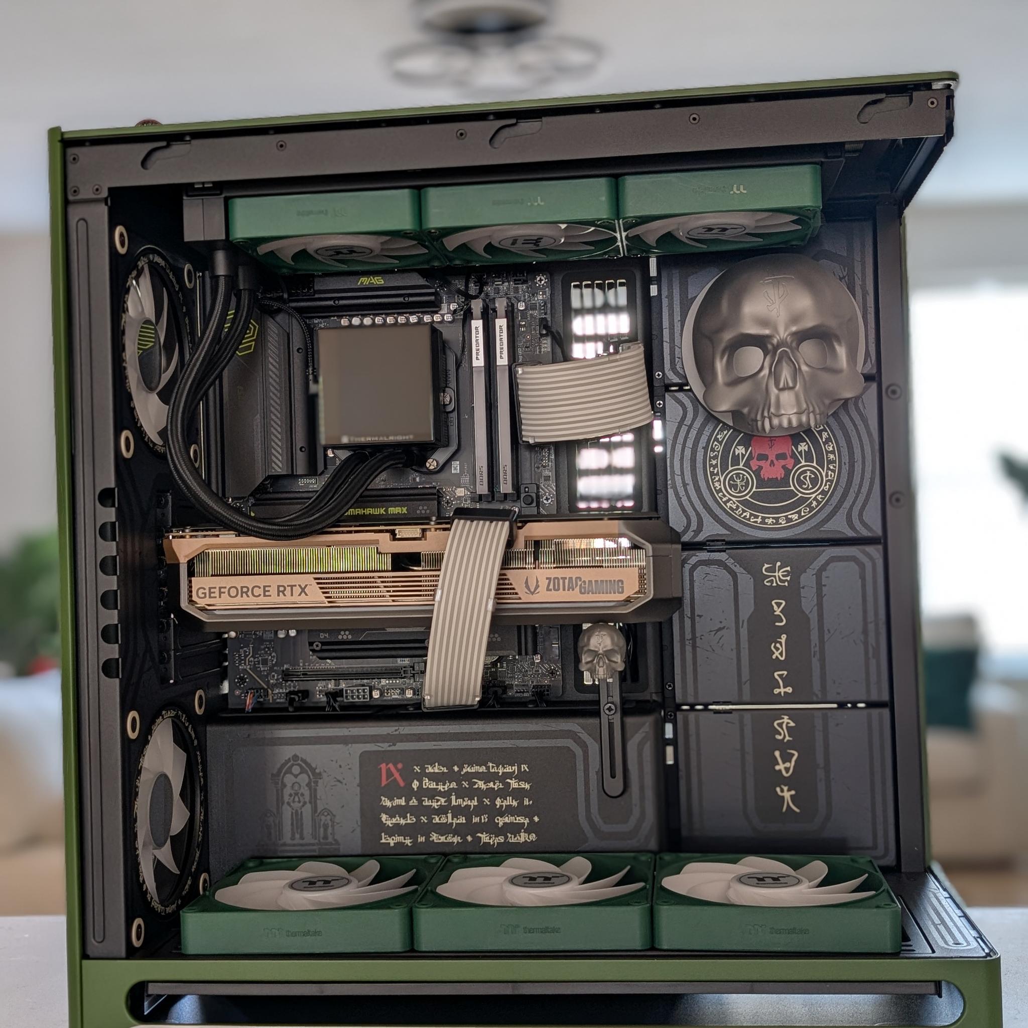 DOOM! Limited Edition - Havn HS420 - 5080 + 7800X3D + 32 GB DDR5 + 2TB Gen 5 SSD