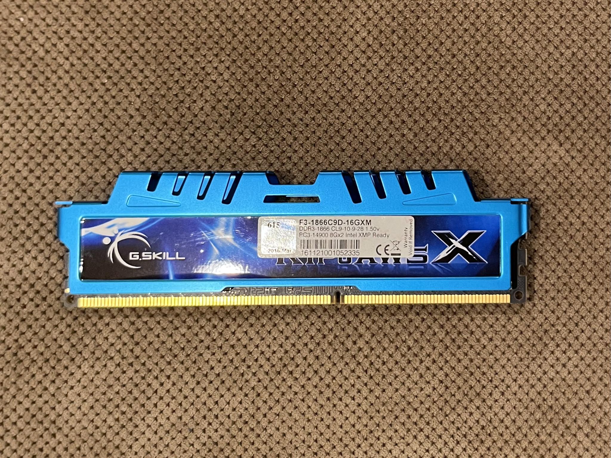 4x 8GB G.Skill Ripjaws X DDR3-1866 RAM