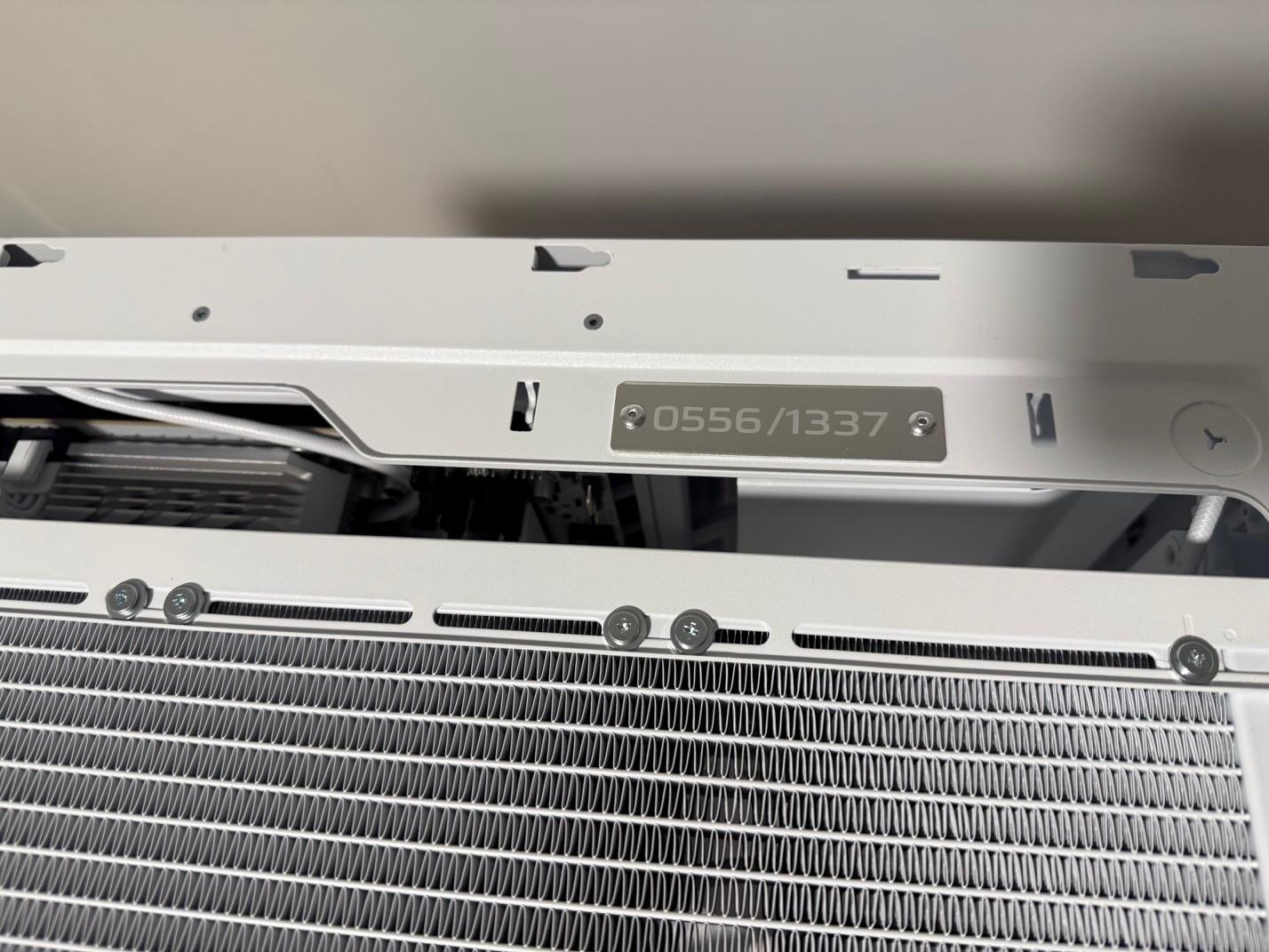 Corsair Nova Color Shift RTX Aero 5070 OC 12GB