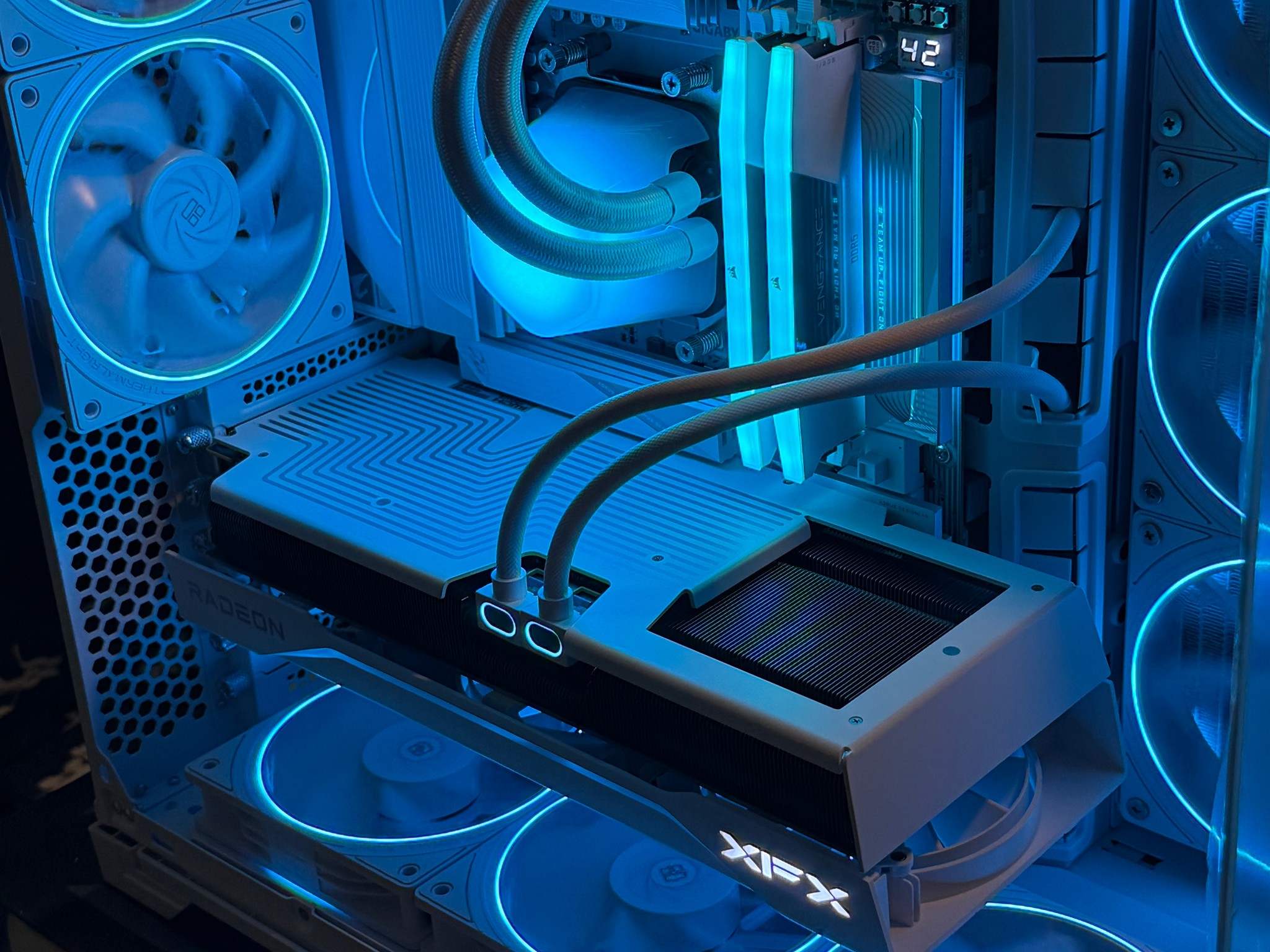 Premium Custom Gaming PC All White Build.  9800X3D and 9070XT XFX Swift