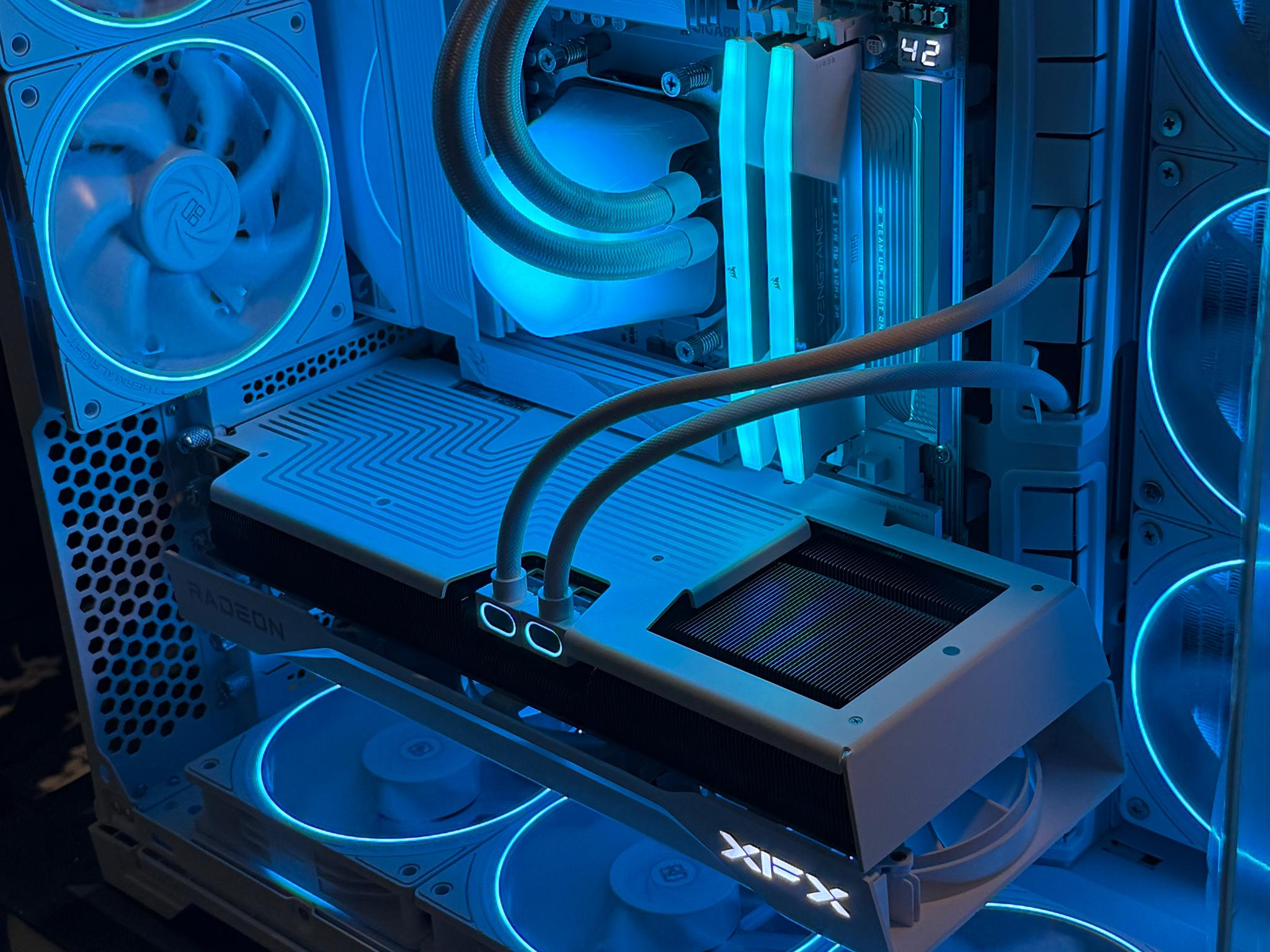 Premium Custom PC All White! 2TB Nvme! 9800X3D and 9070XT XFX Swift
