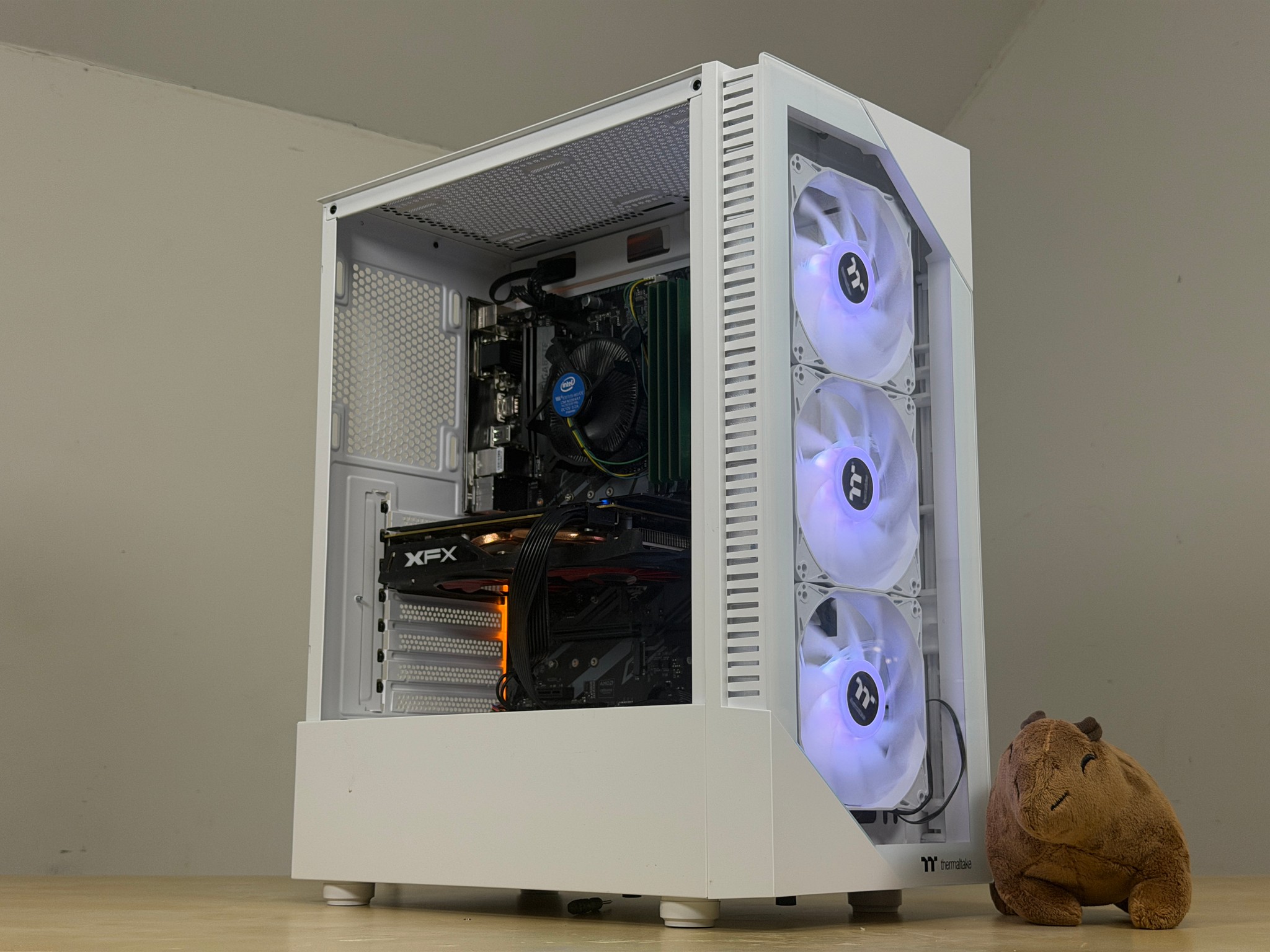 🎮Budget Gaming PC♠️ – Intel i5 8500, RX 570, 16GB Ram, 1.240TB Storage - WiFi + BlueTooth