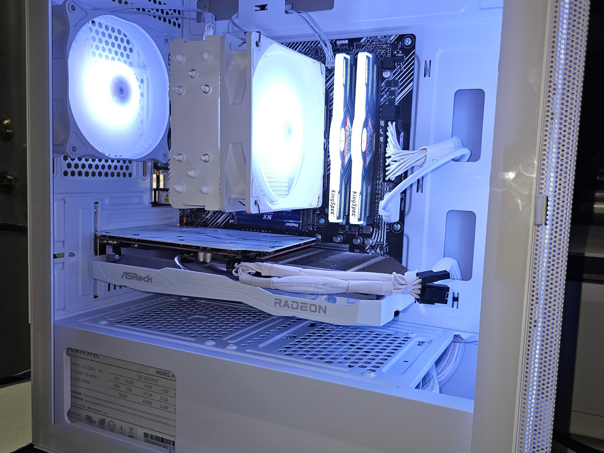 White gaming pc Ryzen 5 5500 rx 6600 8gb
