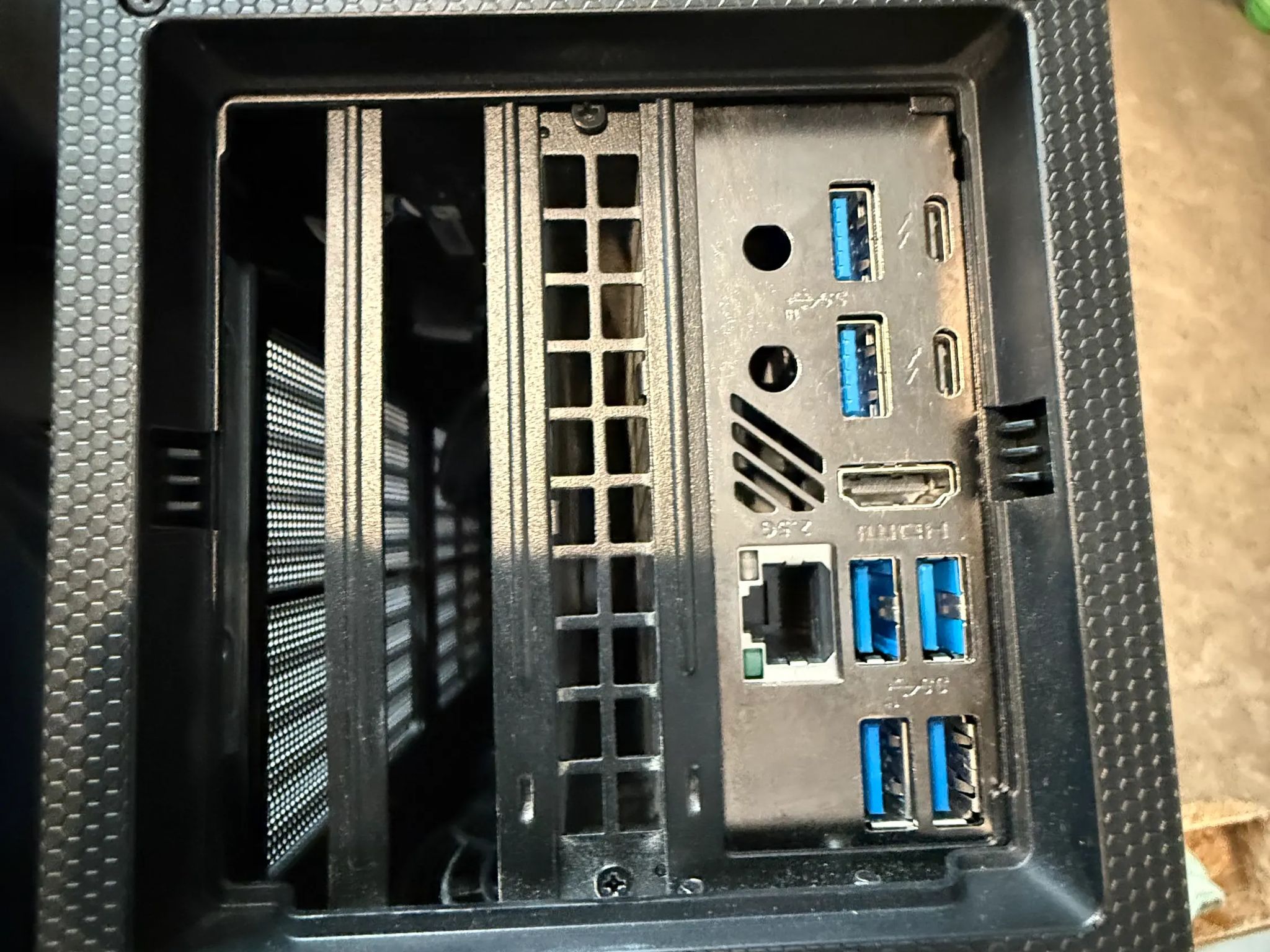 Intel NUC 11 Extrema KIT