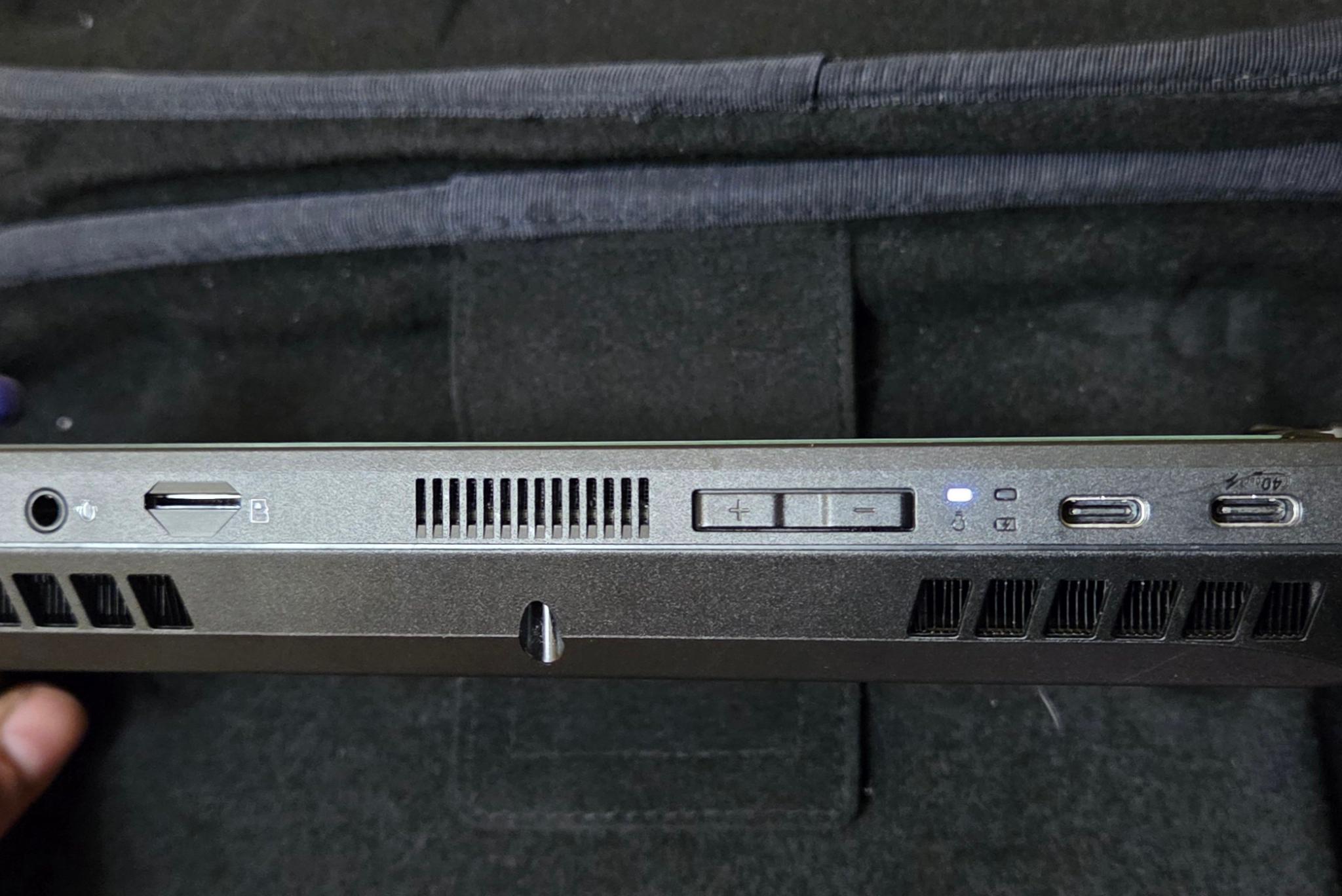 Xbox Rog Ally X Z2 Extreme With Accessories