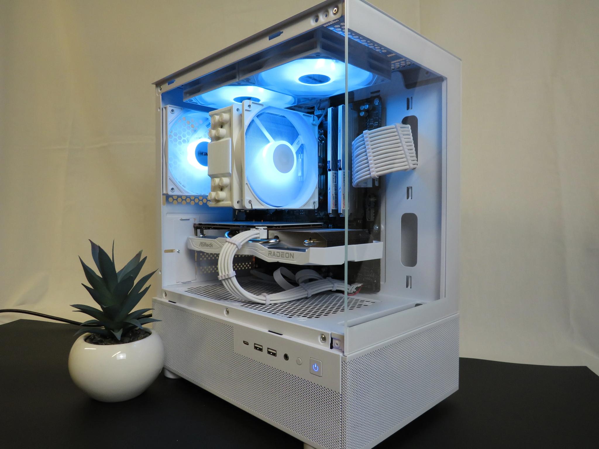 Beautiful Gamer: Ryzen 5 5600 + RX 6600 + 32 GB DDR4 + 1 TB NVME SSD