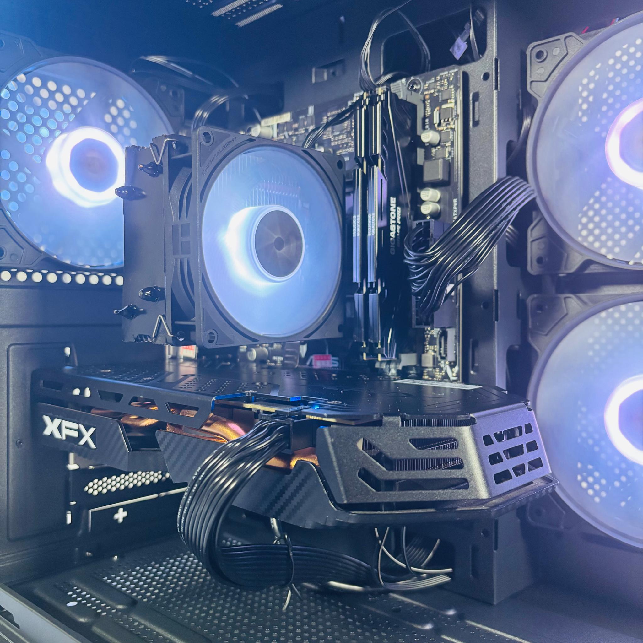 ⚪️⚫️ | Ryzen 5 1600X + RX 580 8GB | 16GB | WiFi & BT INCLUDED