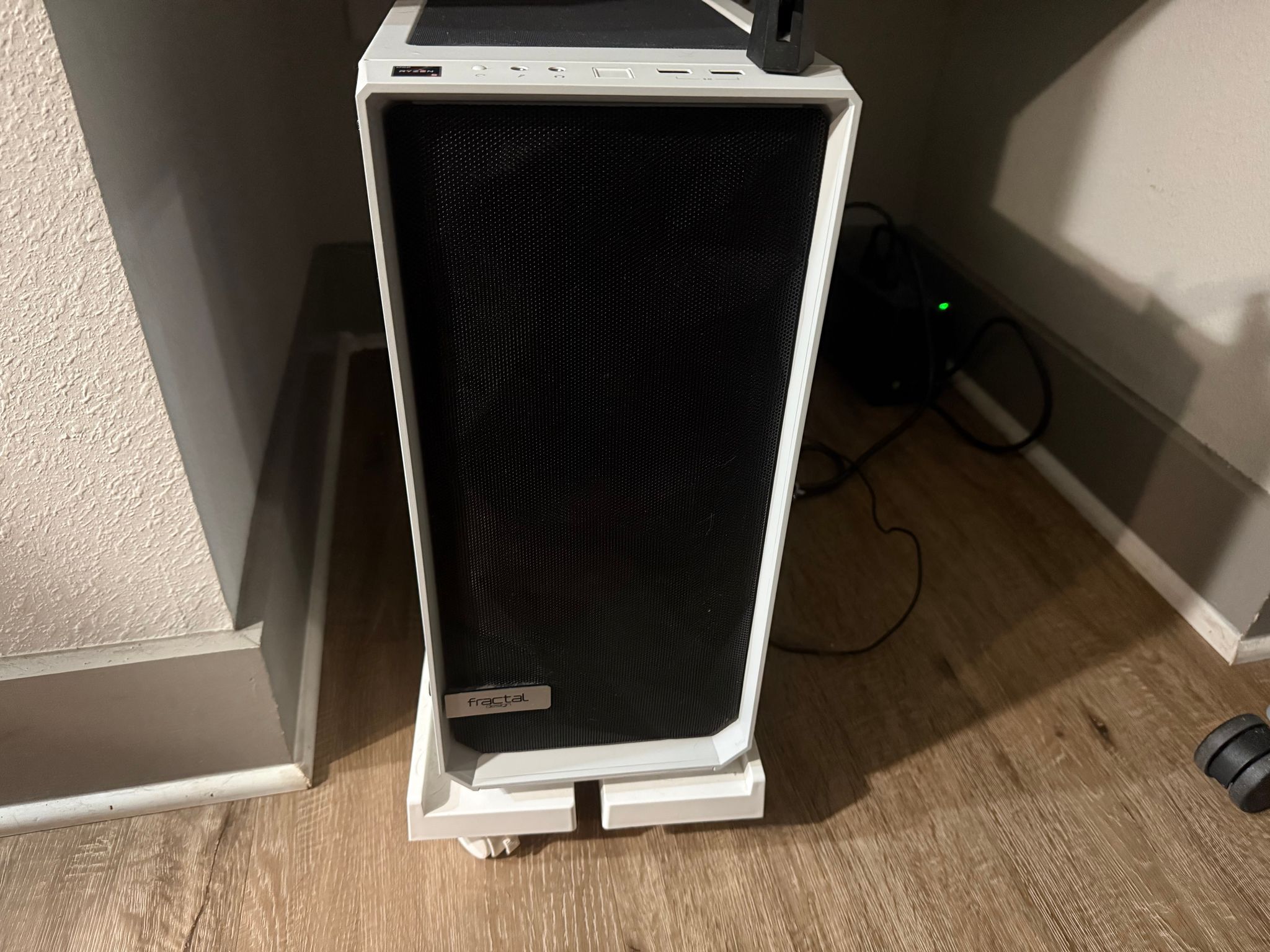 Ryzen 7 5700X3D + RTX 3060 Ti Gaming PC - 32GB RAM, 1.5TB SSD, Wi-Fi, Windows Activated
