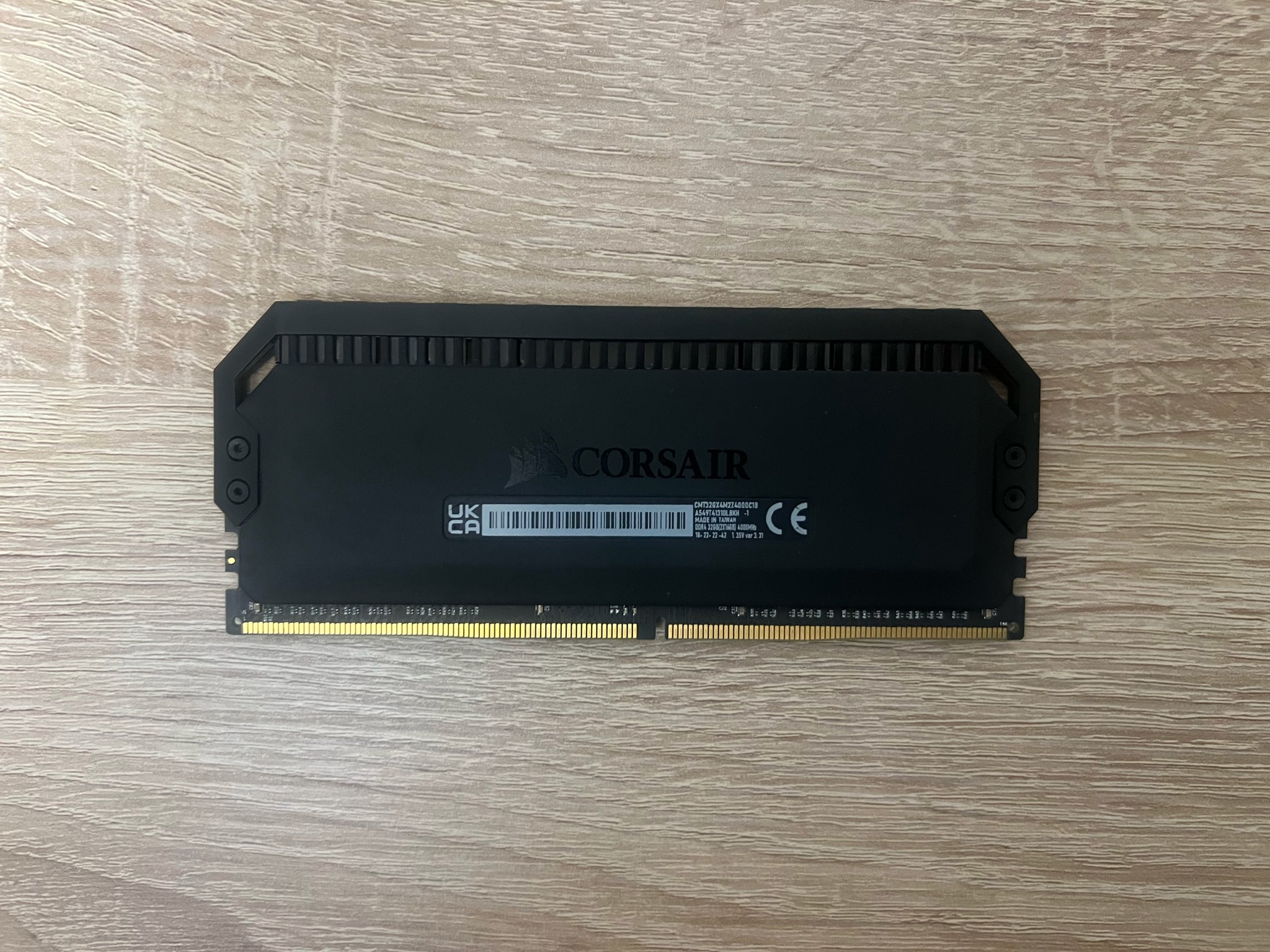 Corsair Dominator Platinum RGB 16GB (1x16GB) DDR4 4000MHz CL18
