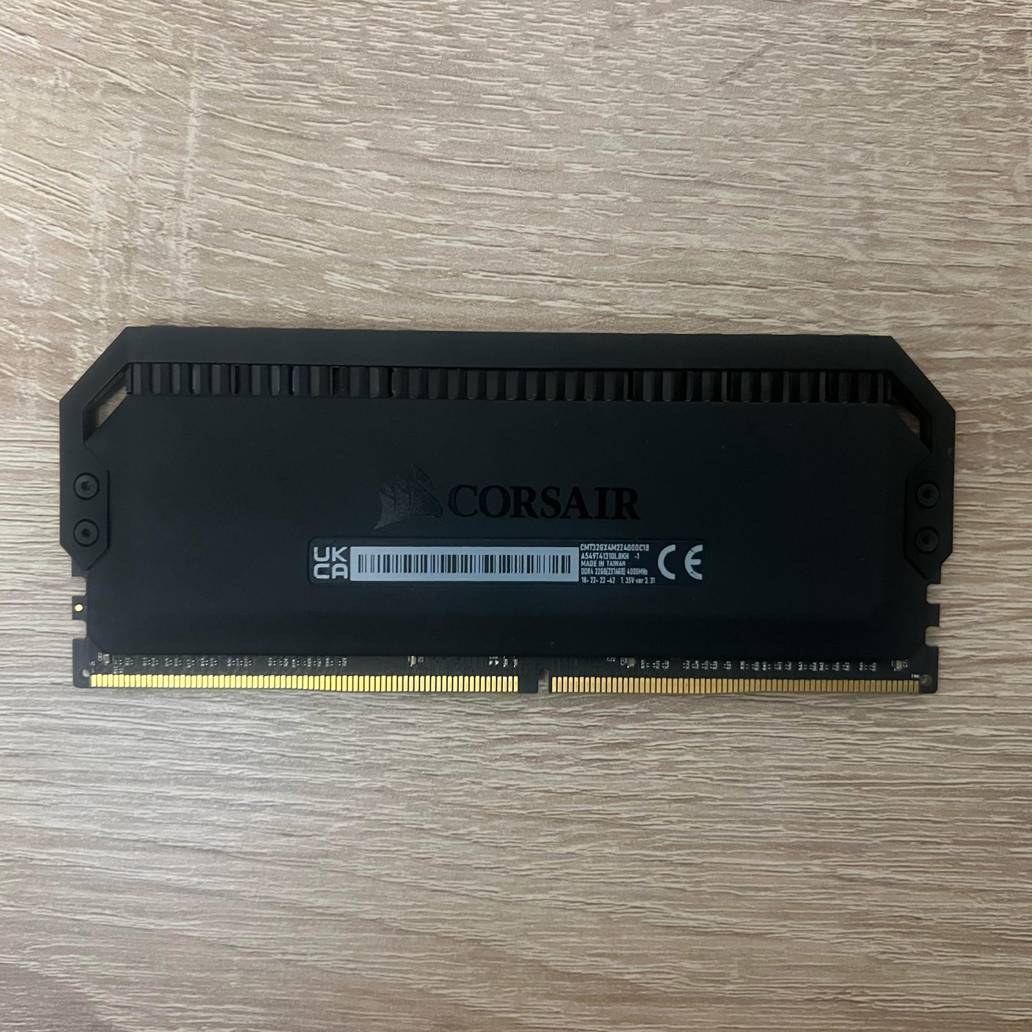 Corsair Dominator Platinum RGB 16GB (1x16GB) DDR4 4000MHz CL18