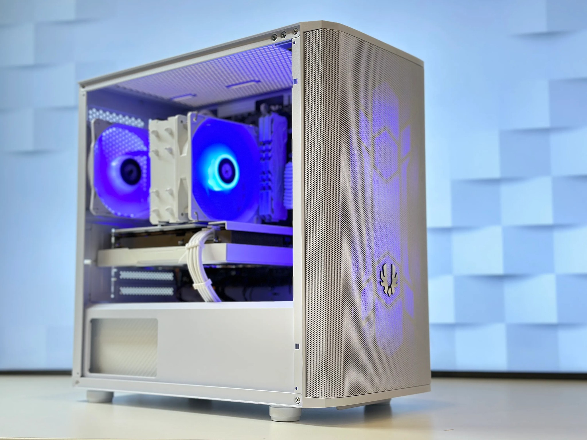 🌨️🧊 Iceberg🌨️🧊-Gaming PC-AMD RX 6600 8GB-AMD Ryzen 5 3600-16GB DDR4 RAM-1TB NVME