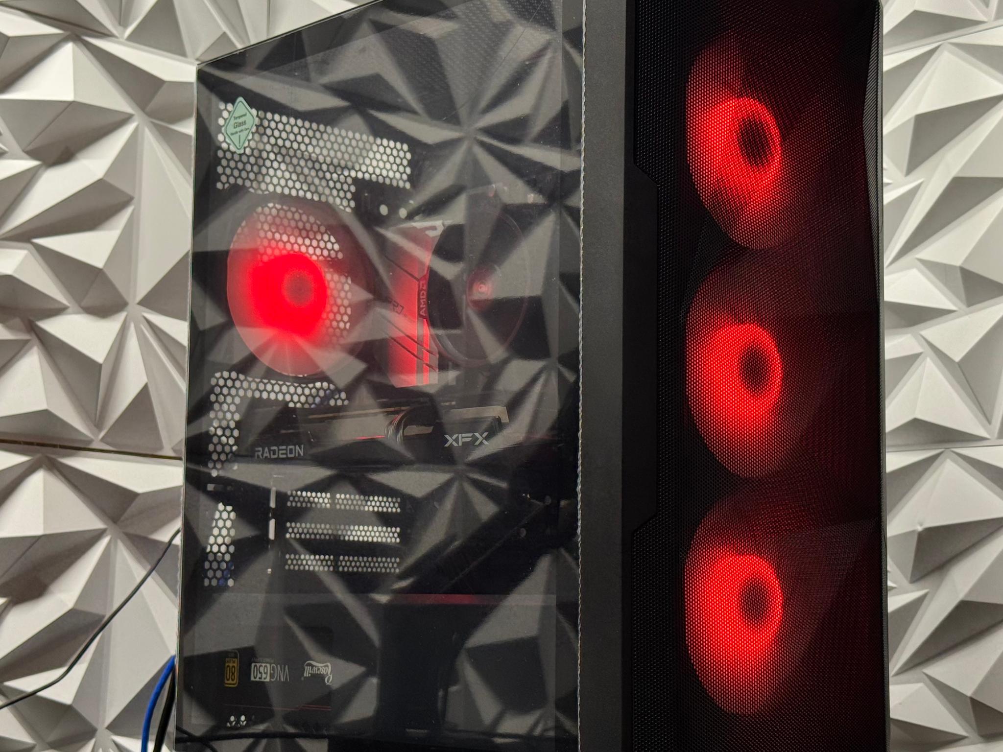 RX 6600 / Ryzen 5 5500 / 16GB DDR4 RAM / 512GB SSD / Gaming pc