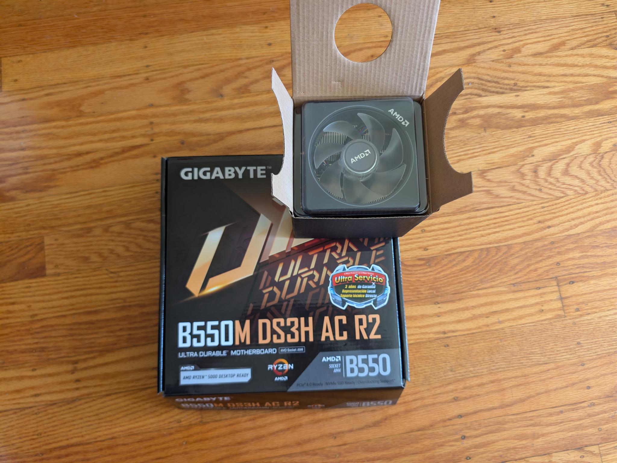 [BNIB]Gigabyte B550M DS3H AC R2 mATX Motherboard + AMD Wraith Prism RGB Cooler Bundle