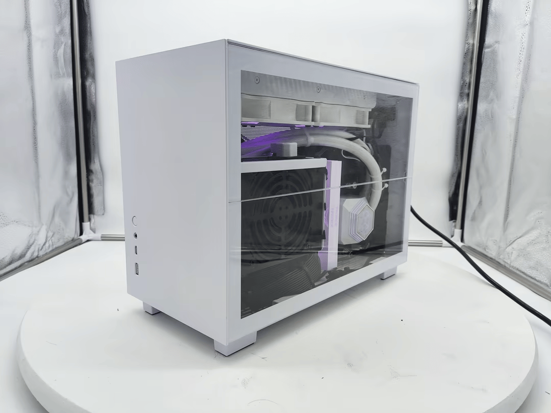 Compact Monster Q58! | 5700G | 6700XT | 2x8GB 3200MHz Ram | 1TB PCIE 3.0 NVME | 240mm AIO