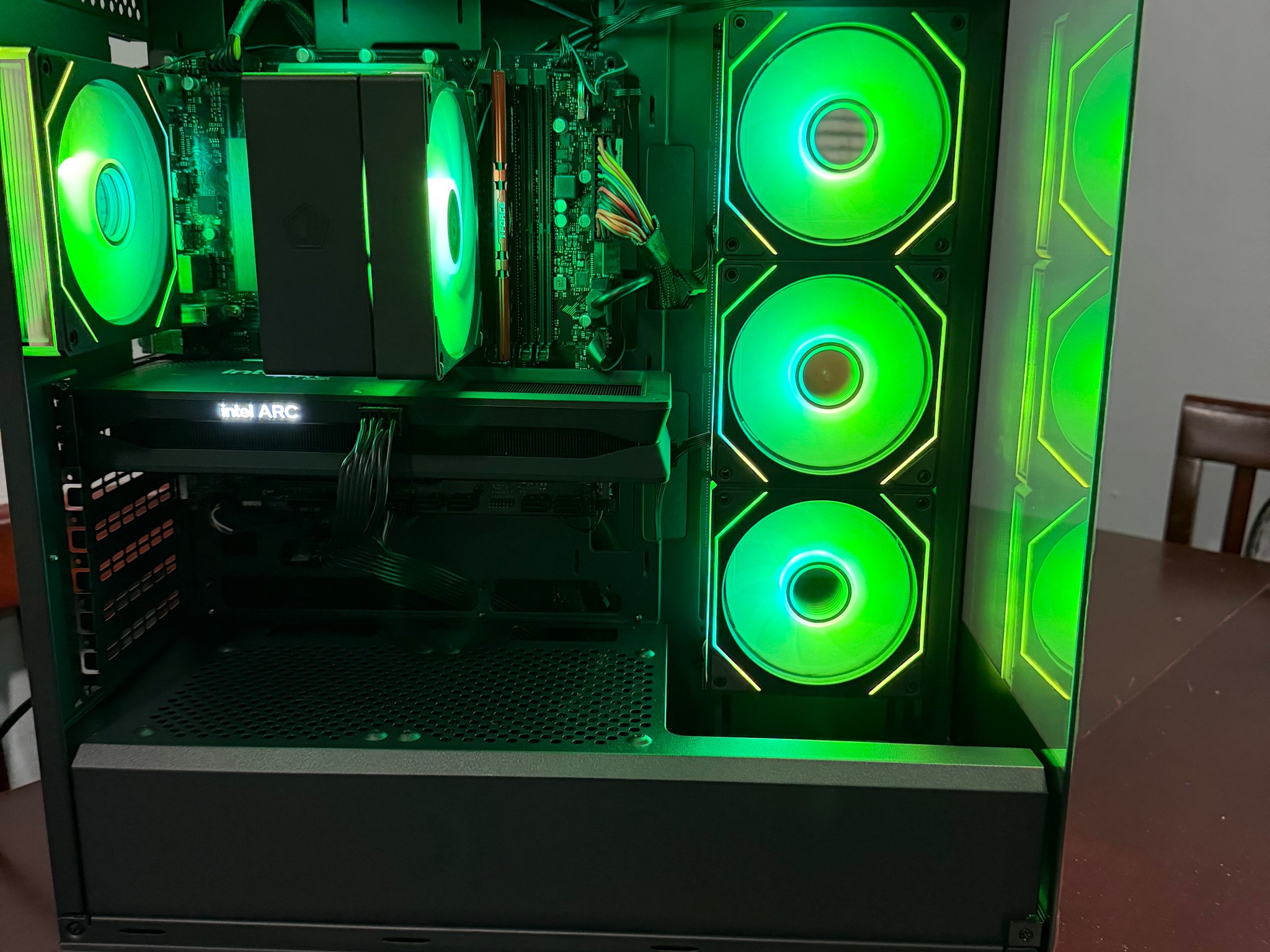 I5 12400F - Intel Arc B580 12gb - 16gb ddr4 3200mhz - 512gb m.2 ssd - windows 10 - custom gaming pc