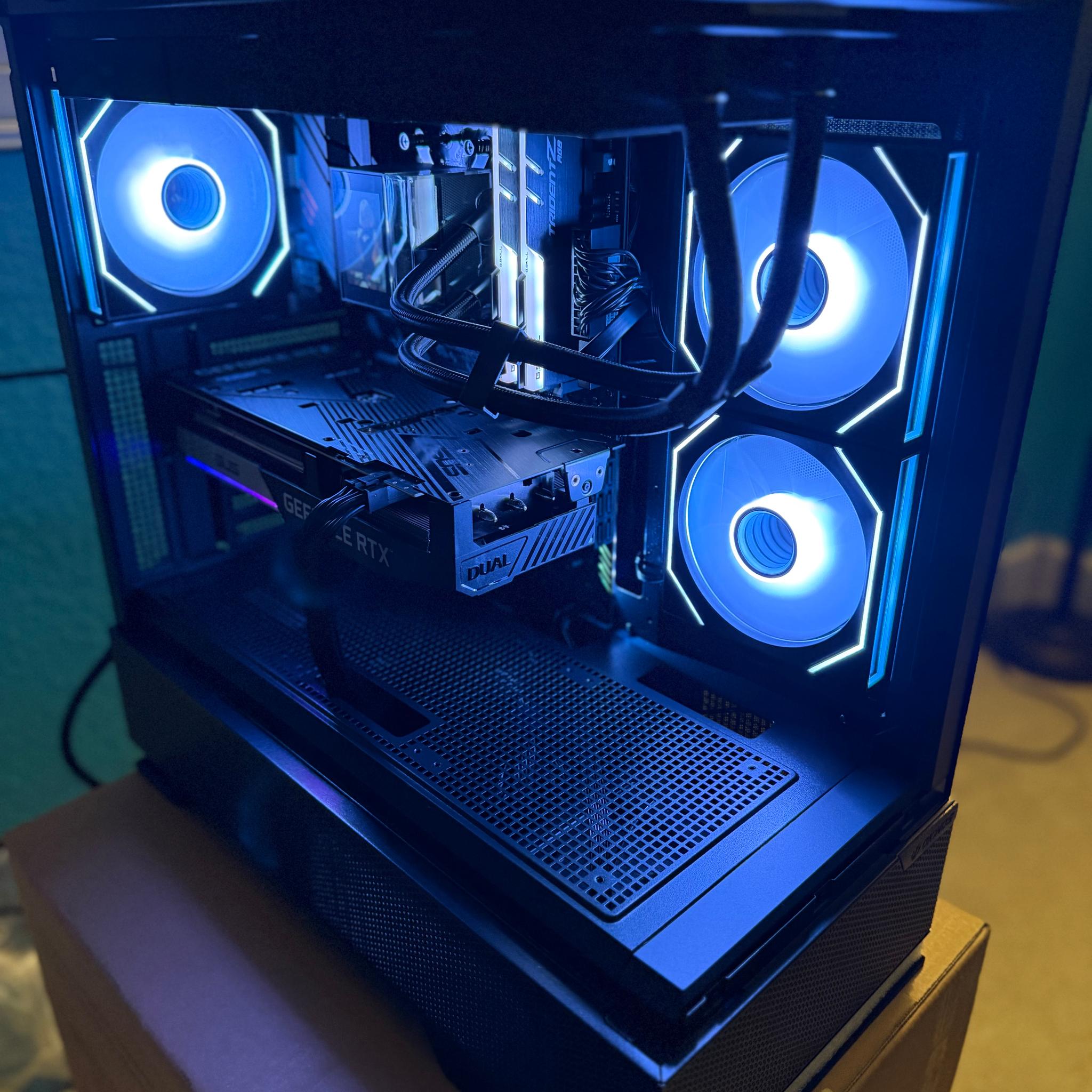 🔥 Ryzen 5 5500 | EVGA RTX 3070 XC3 | ASUS TUF WiFi | 16GB DDR4 | 512GB NVMe | RGB | Ready to Game