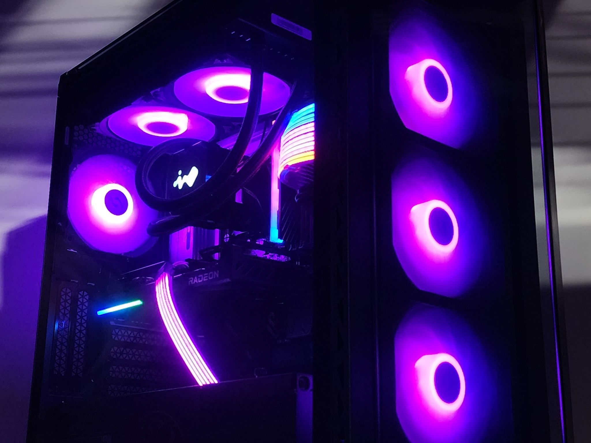 Gaming PC Ultra 5 250KF 16GB RAM 1TB SSD RX 9060 XT 16GB Windows 11 Computer