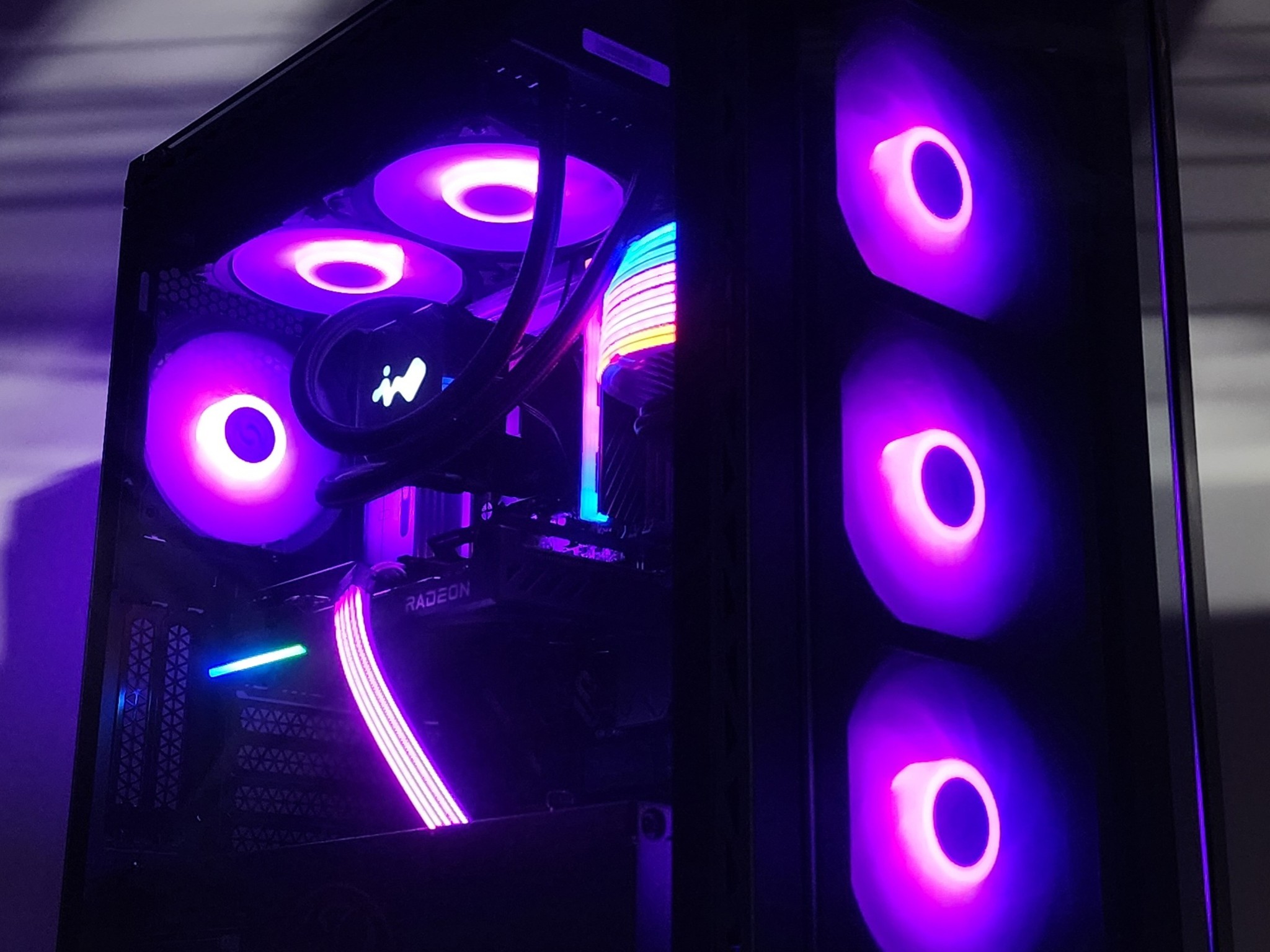 Gaming PC Ultra 5 250KF 16GB RAM 1TB SSD RX 9060 XT 16GB Windows 11 Computer