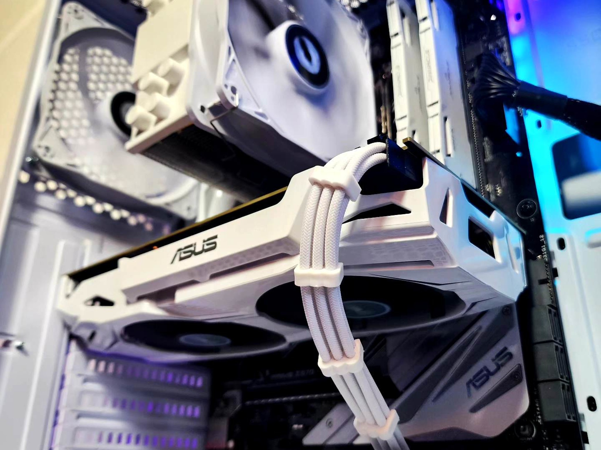 🤍💜🤍 ASUS GTX 1060 6G // Intel Core i7 8700K // Pinnacle 16GB 3600MHz // WD Blue 1TB NVMe