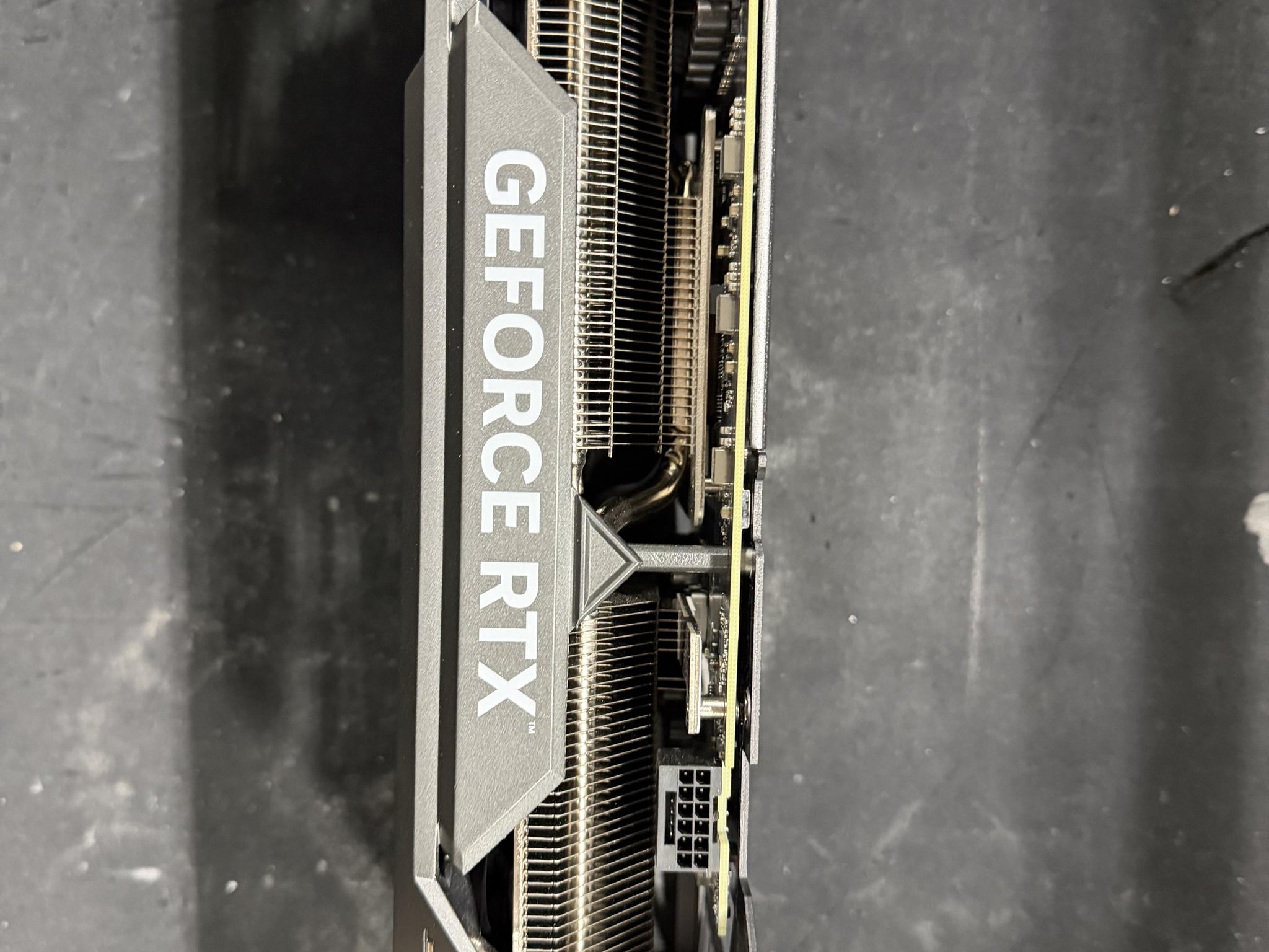 ASUS TUF GAMING GeForce RTX 4070 Ti
