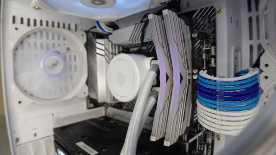 FrostFlow i7 11700kf 3060ti