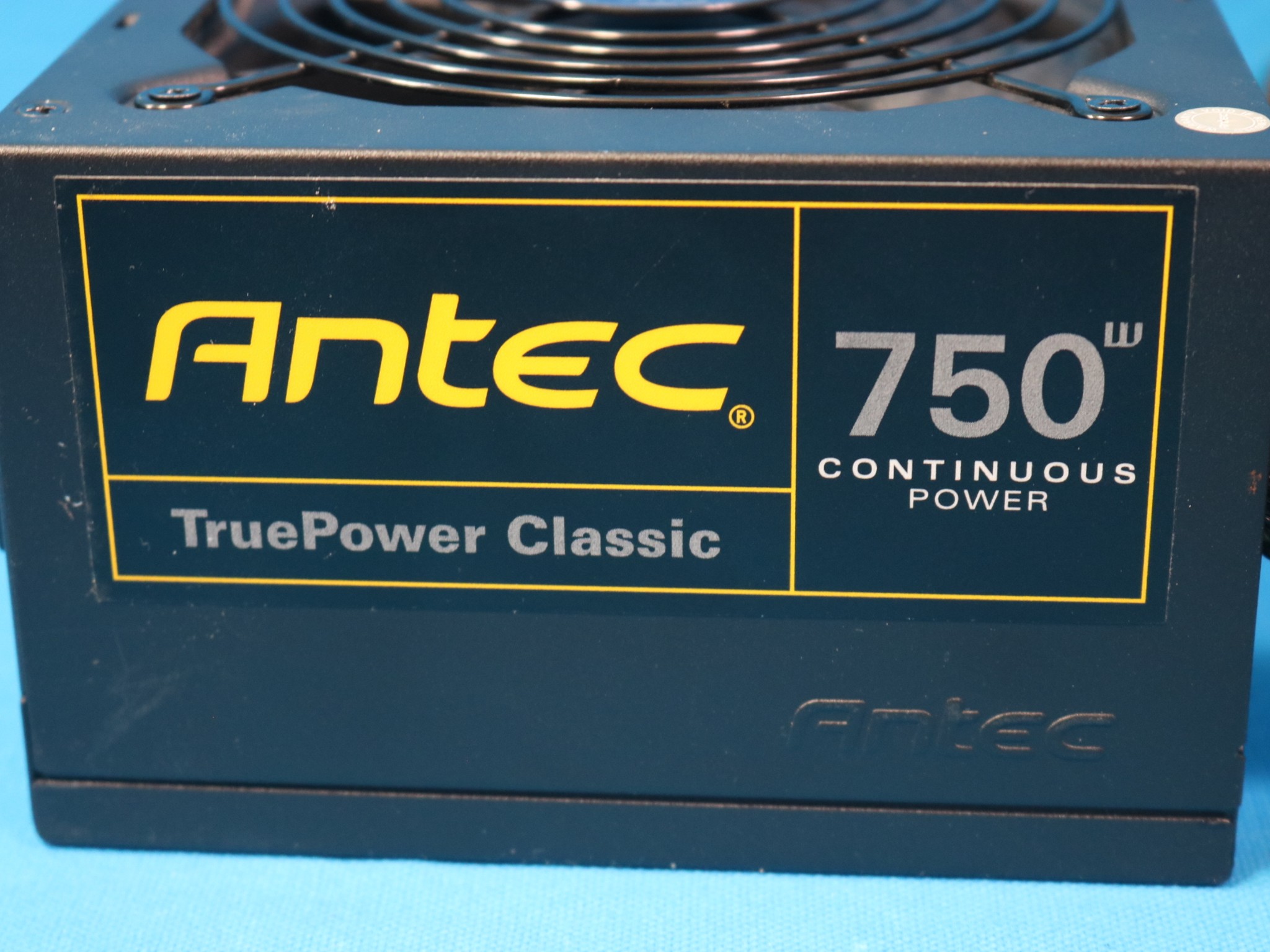 Antec TruePower Classic 750W Continuous Power 80 PLUS Gold 24-Pin ATX Desktop PSU TP-750C