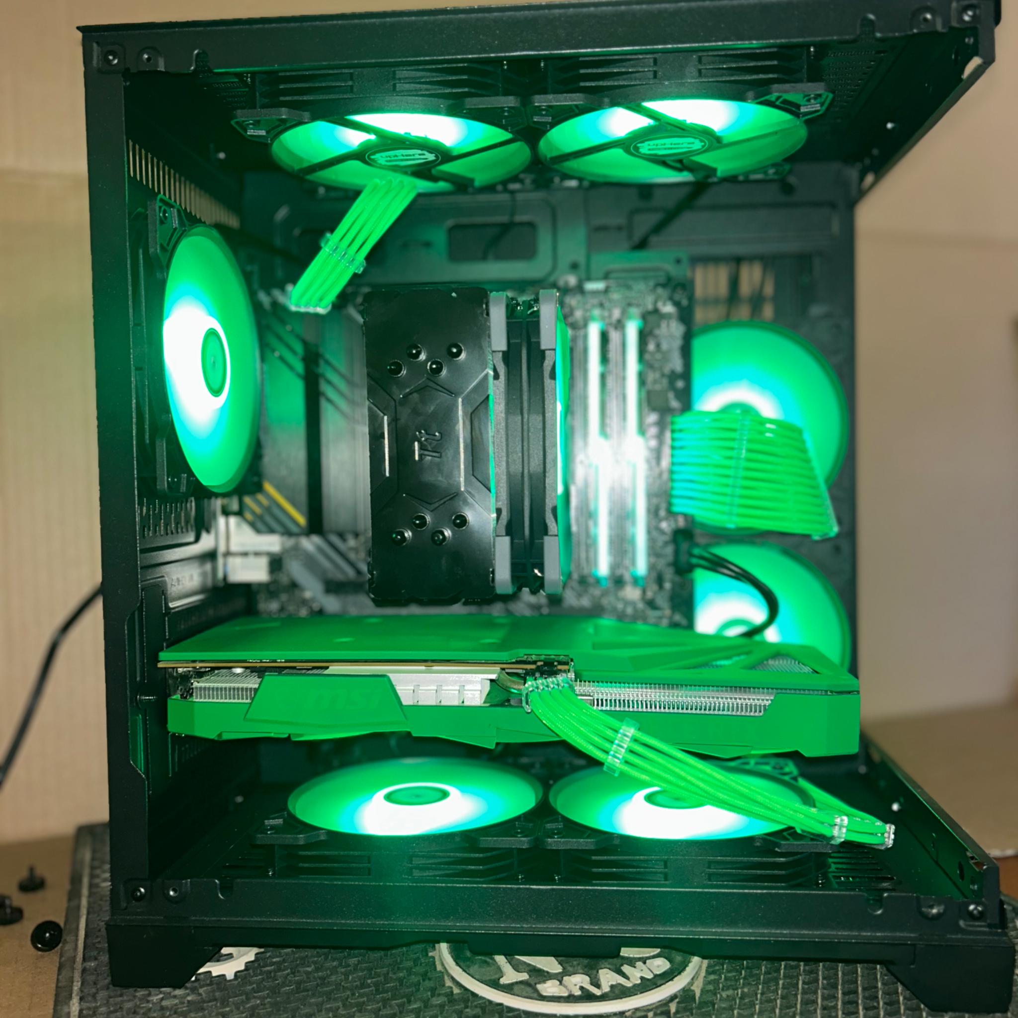 Nvidia RTX 3060 12GB 16 GB RAM Ryzen 5 5600X M.2 1 TB SSD WiFi Gaming PC