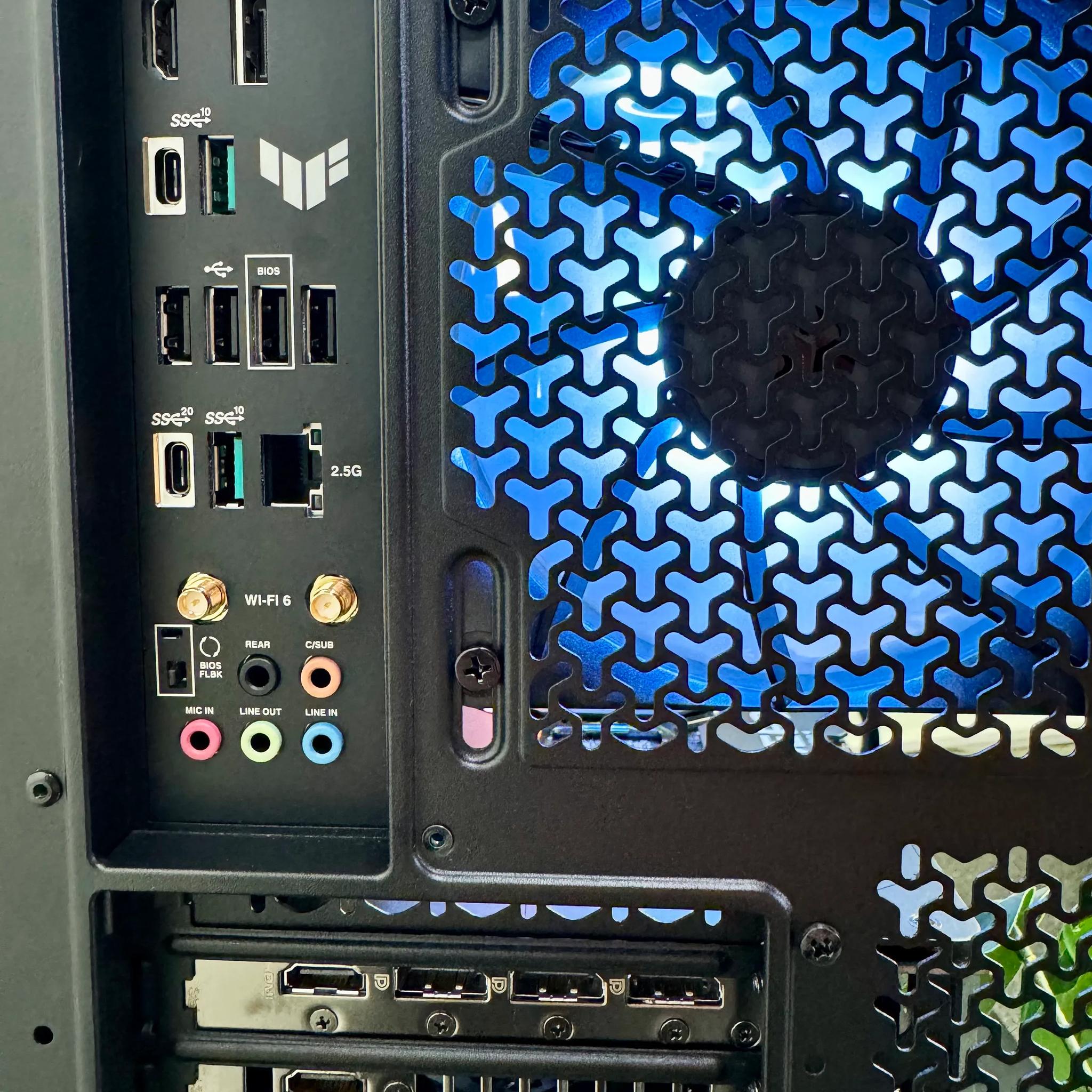 Dominator Super Gaming PC | Asus 4080 SUPER OC 7800x3D WD Black 2TB Corsair 32GB DDR5 Corsair 1000w